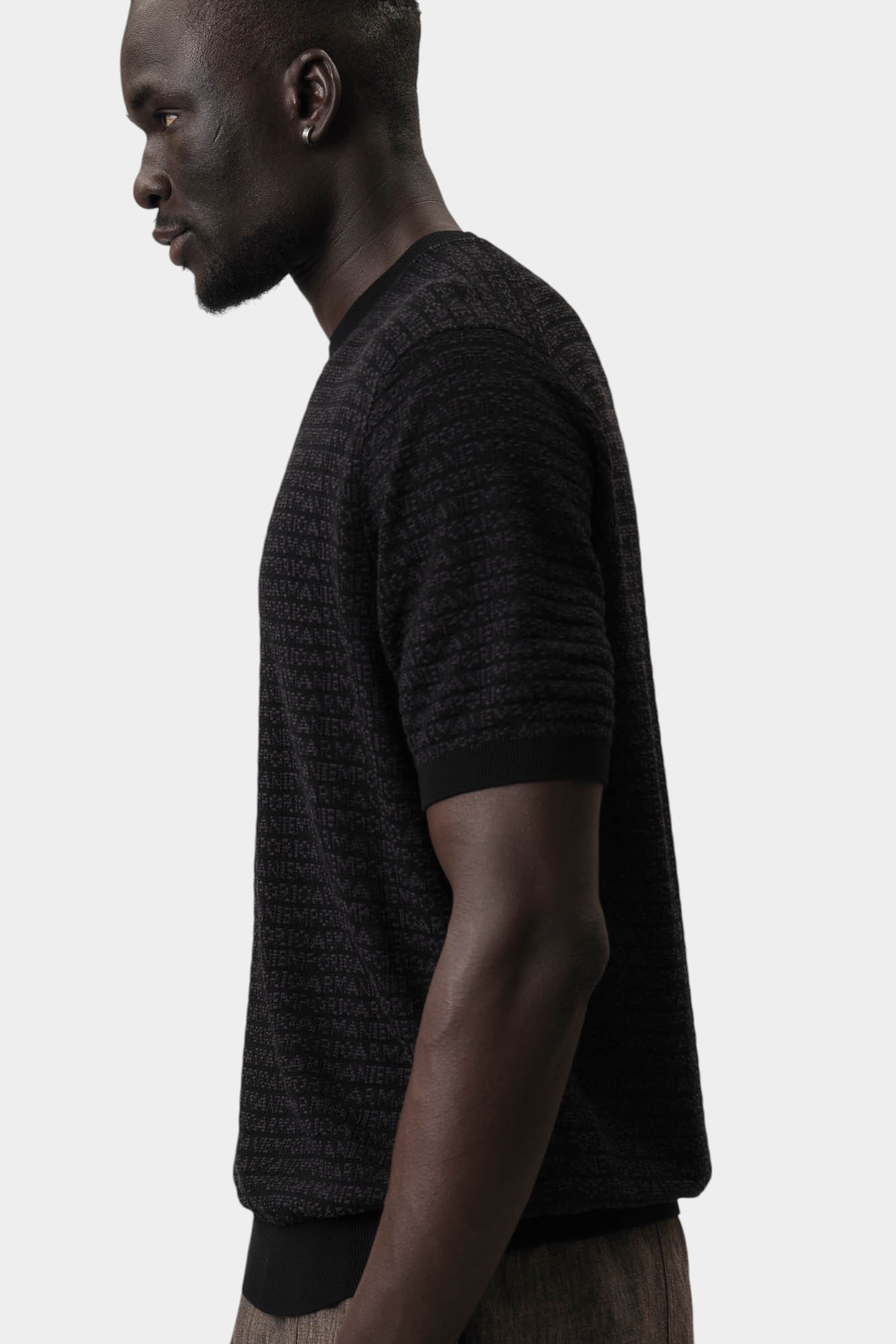 EM000867_AF13844 Футболка Emporio Armani Черный