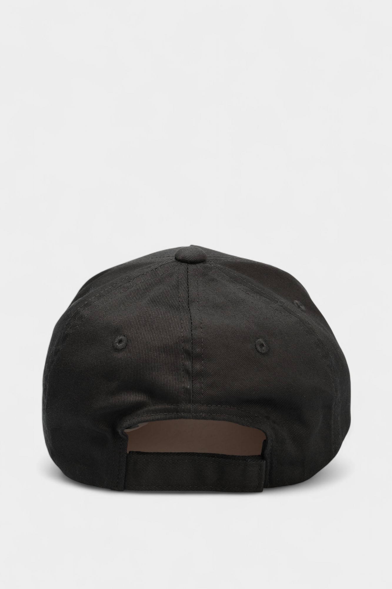 XW000888_AF13432 Кепка Armani Exchange Черный