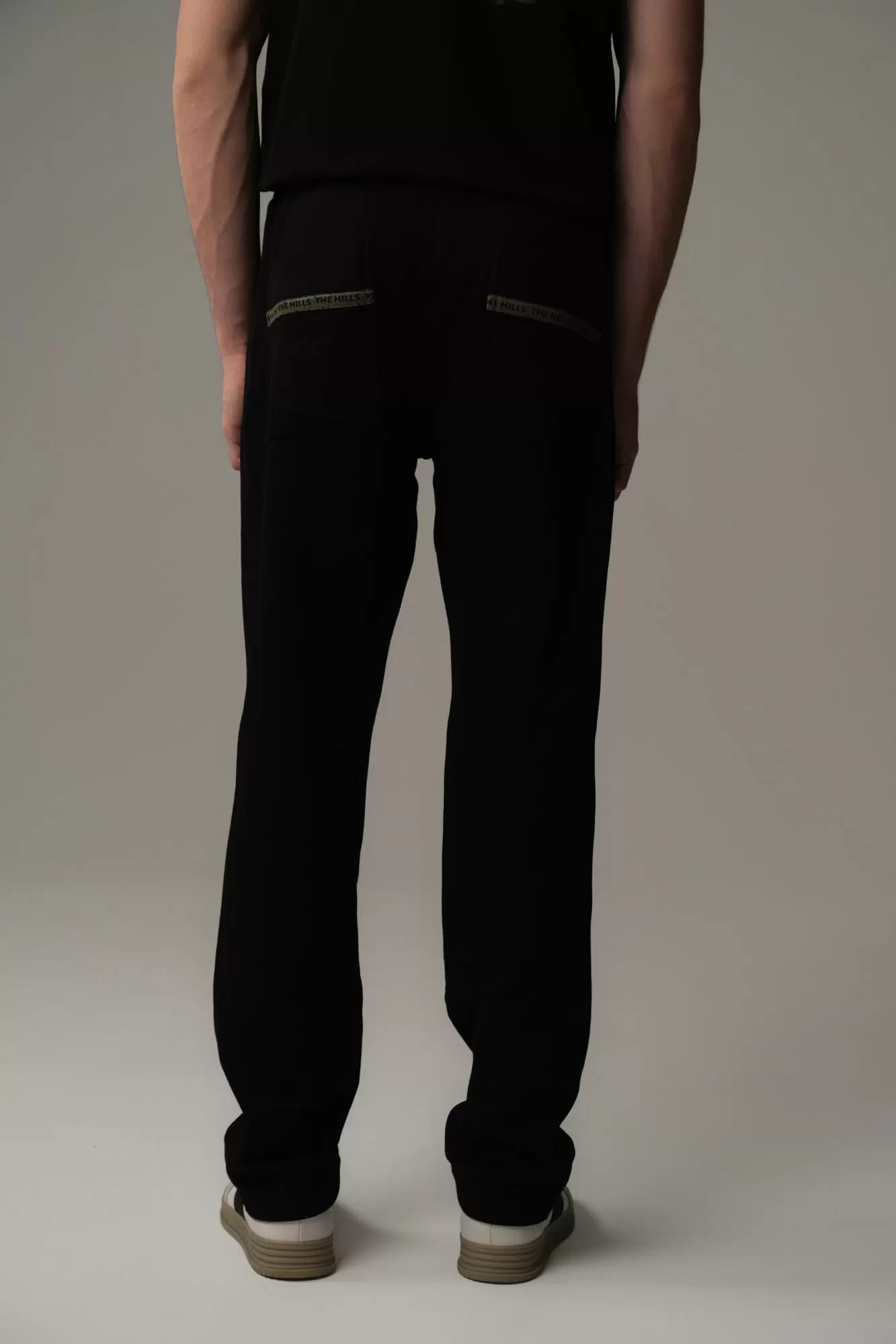 M-251-P-20-0011 Брюки спортивные The Hills Черный