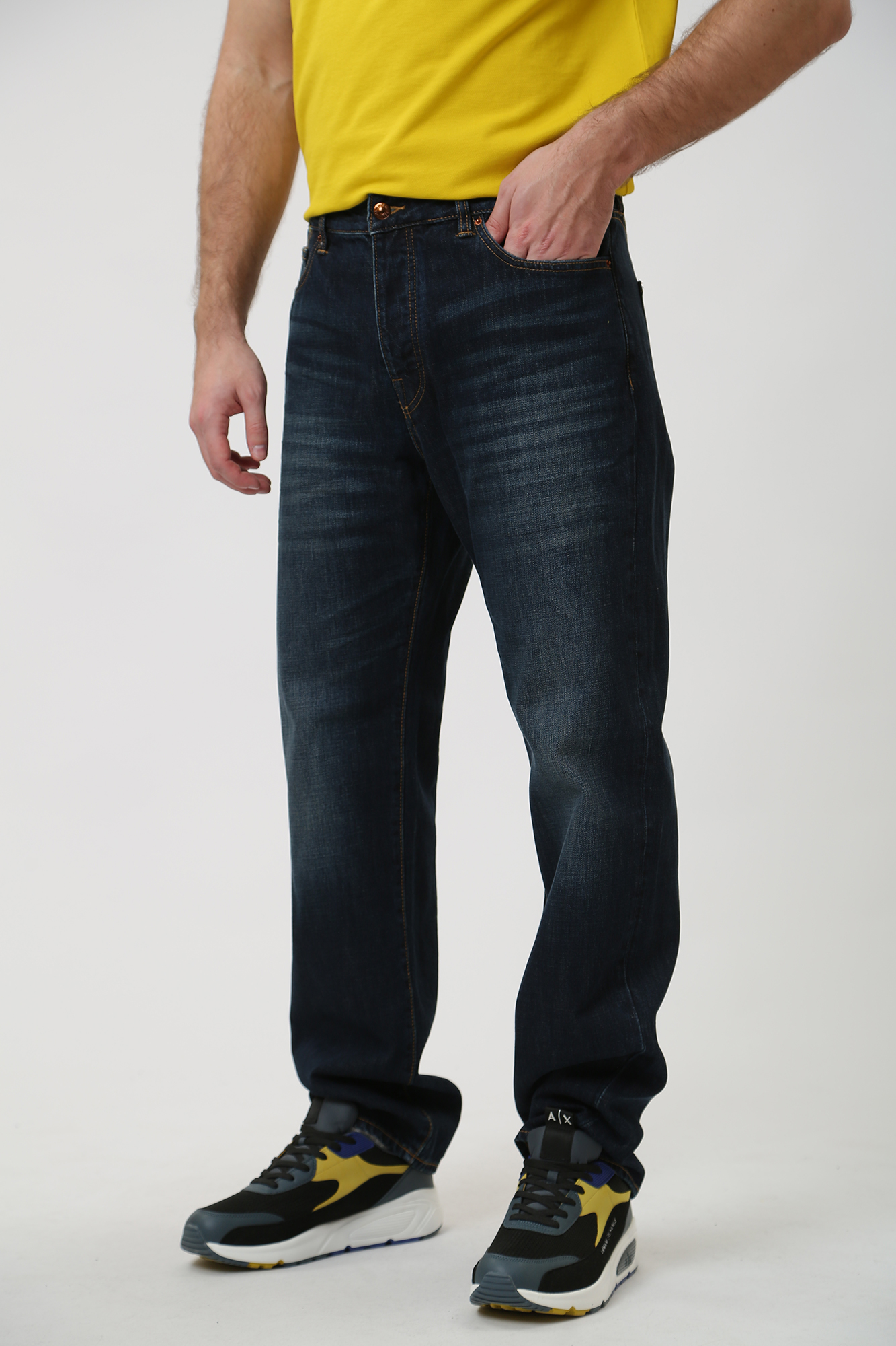 3DZJ88_Z1UYZ Брюки джинсовые Armani Exchange Синий