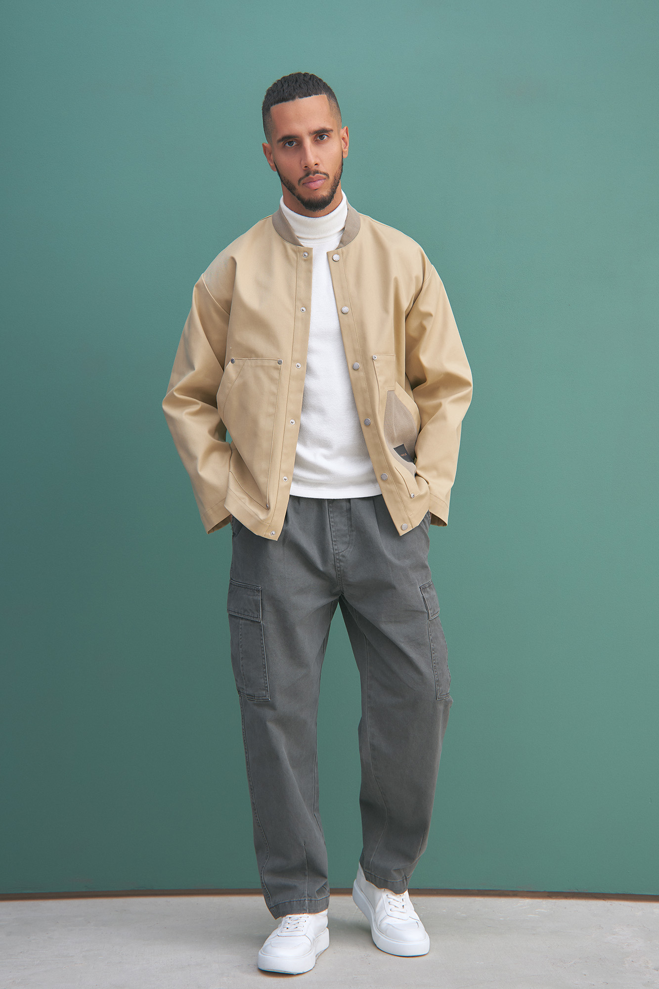 M-232-TH-56-0108 Бомбер The Hills Бежевый