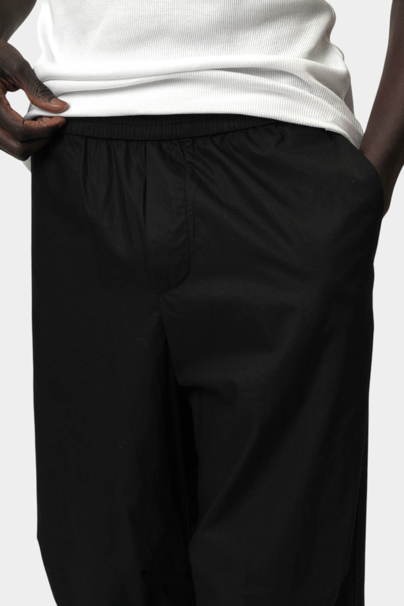 XM000456_AF13175 Брюки Armani Exchange Черный