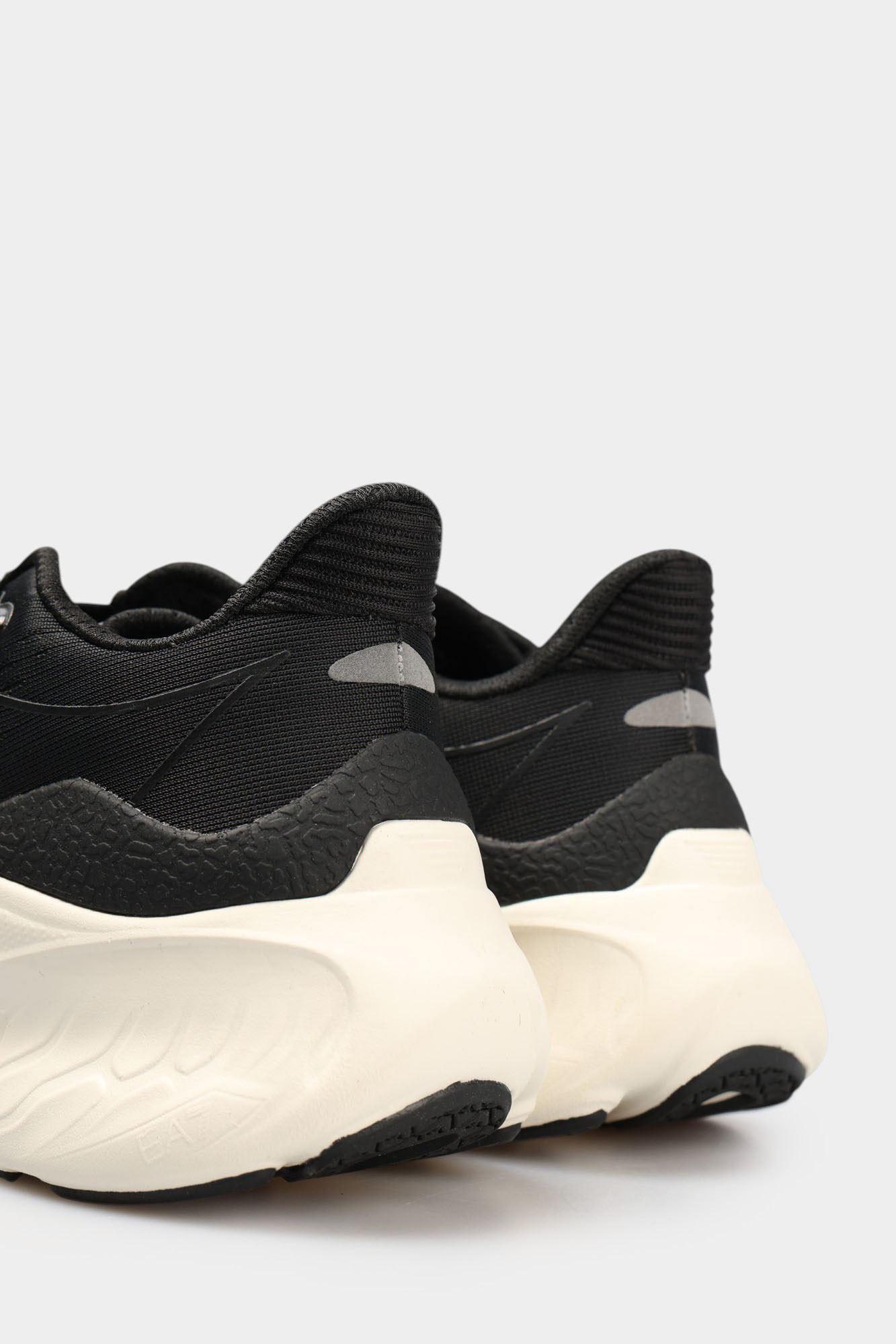 X8X245_XK442_MZ210 Кроссовки EA7 Черный