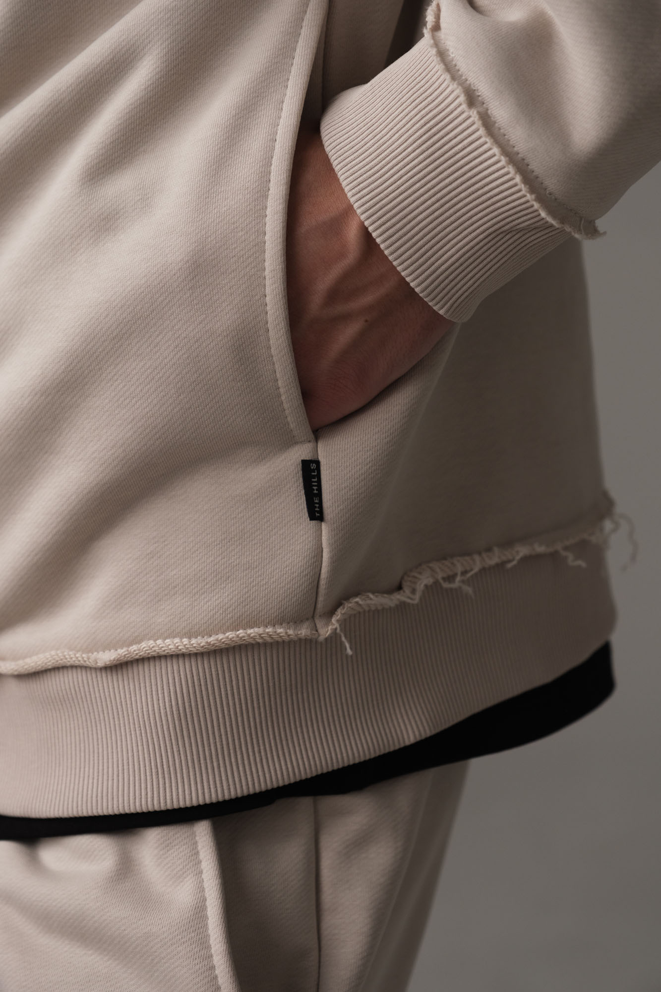 M-251-P-20-0062 Тректоп The Hills Бежевый