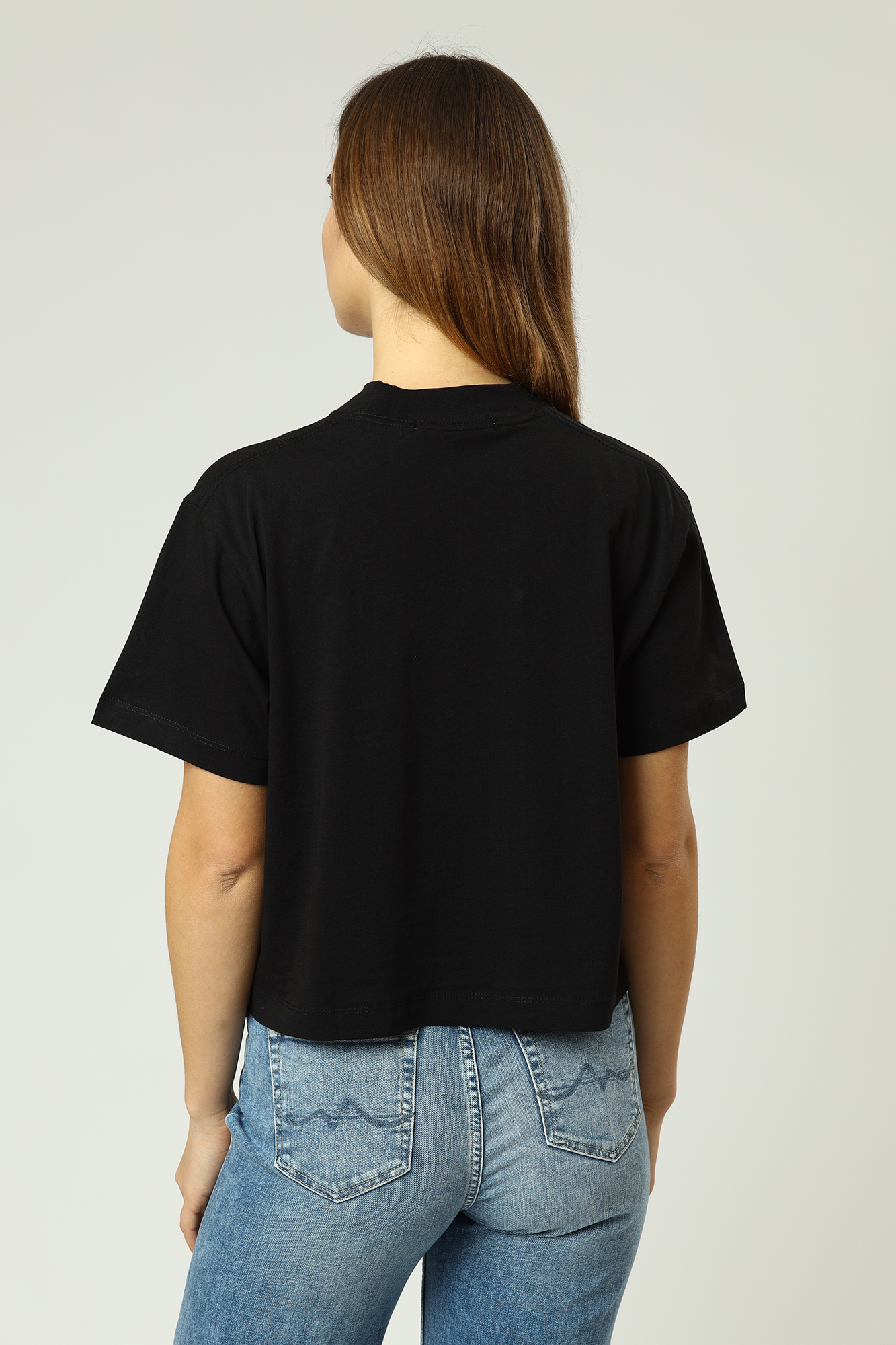 J20J217710 футболка кроп-топ calvin klein jeans calvin klein jeans 