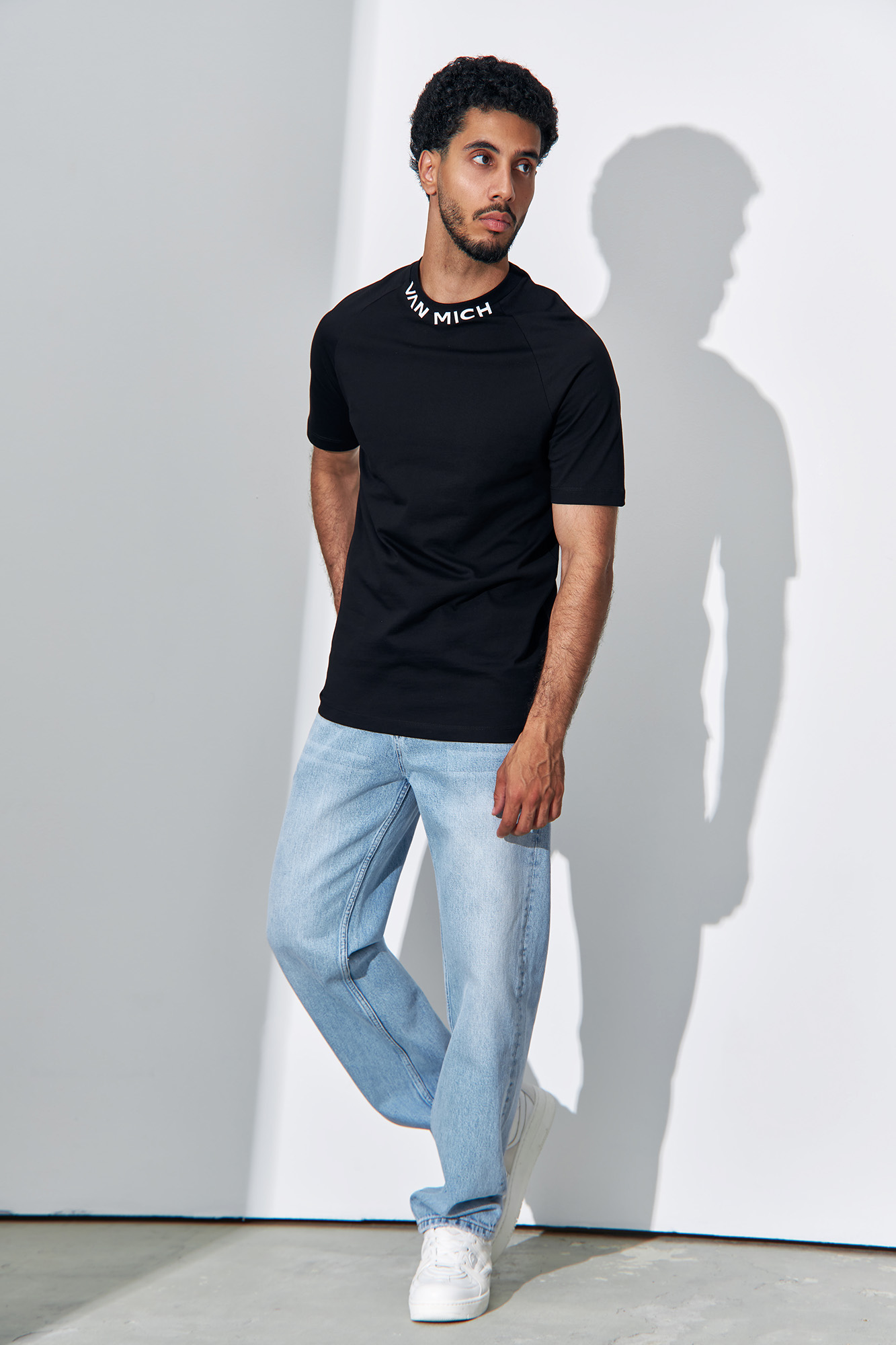 VM-231-22-052 Футболка Van Mich Черный