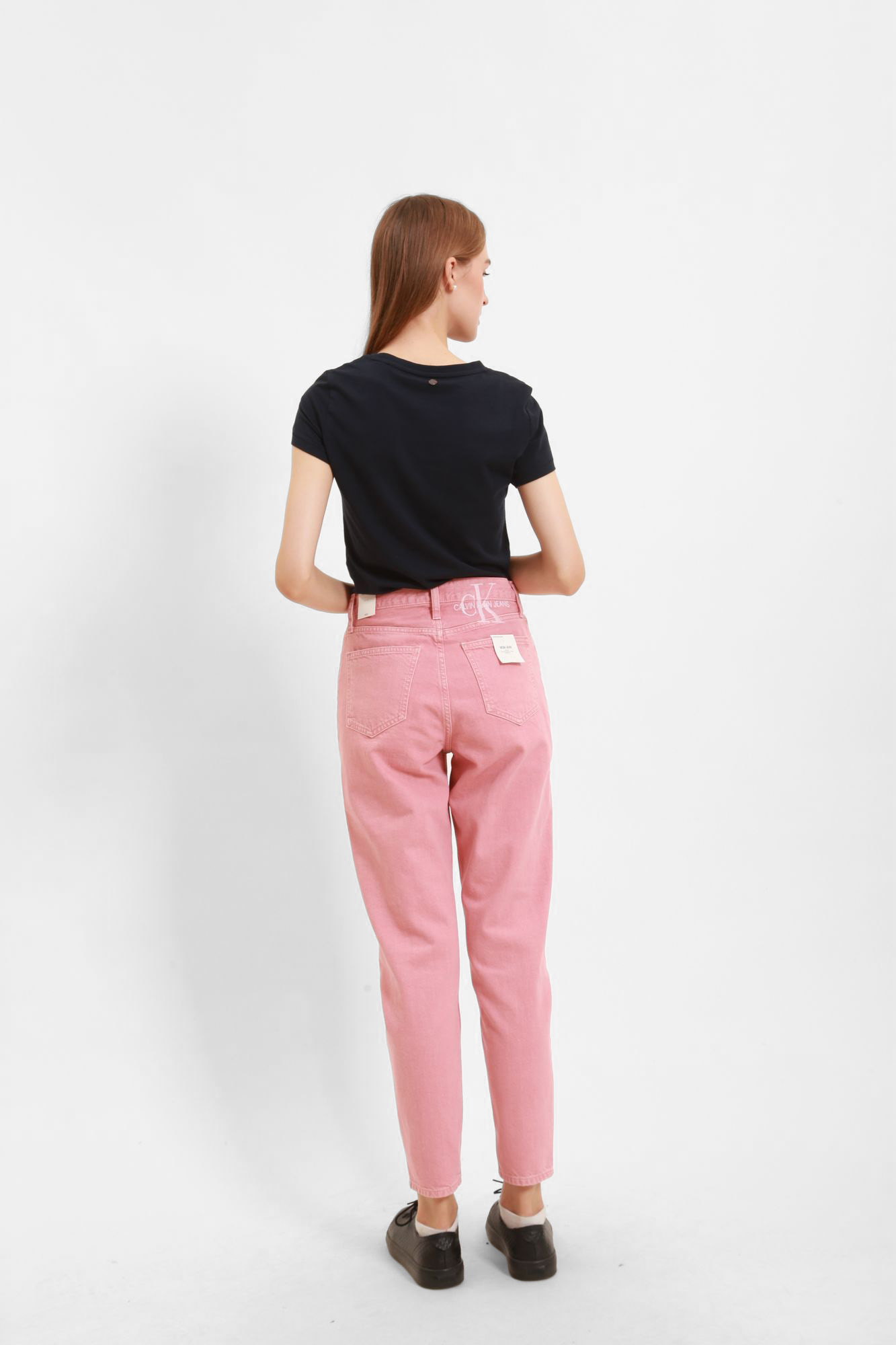 J20J217077_1BJ джинсы mom calvin klein jeans 