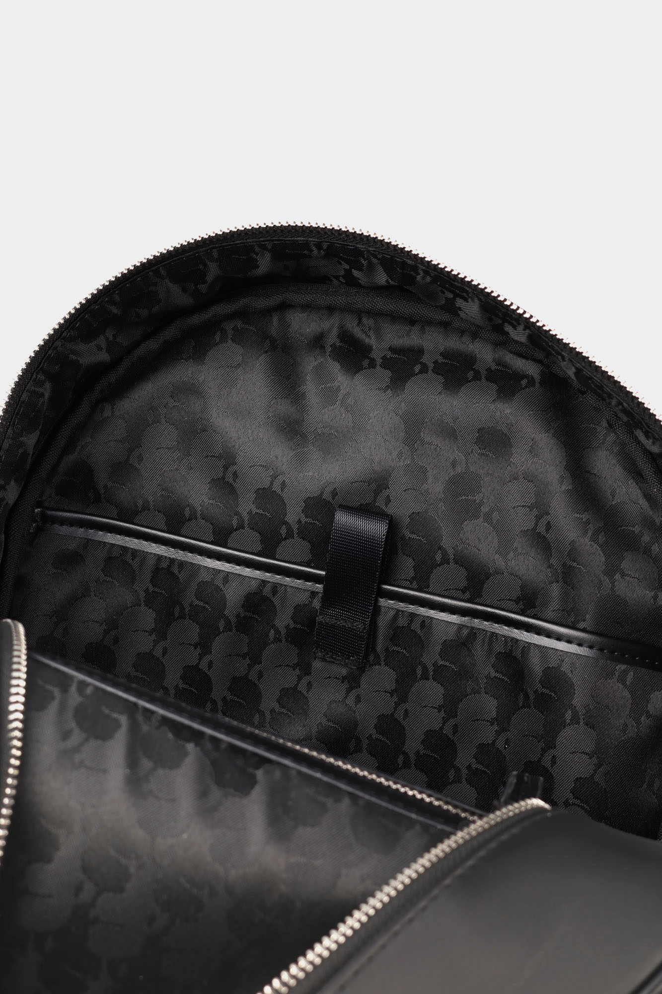 543113_805908 Рюкзак Karl Lagerfeld Черный