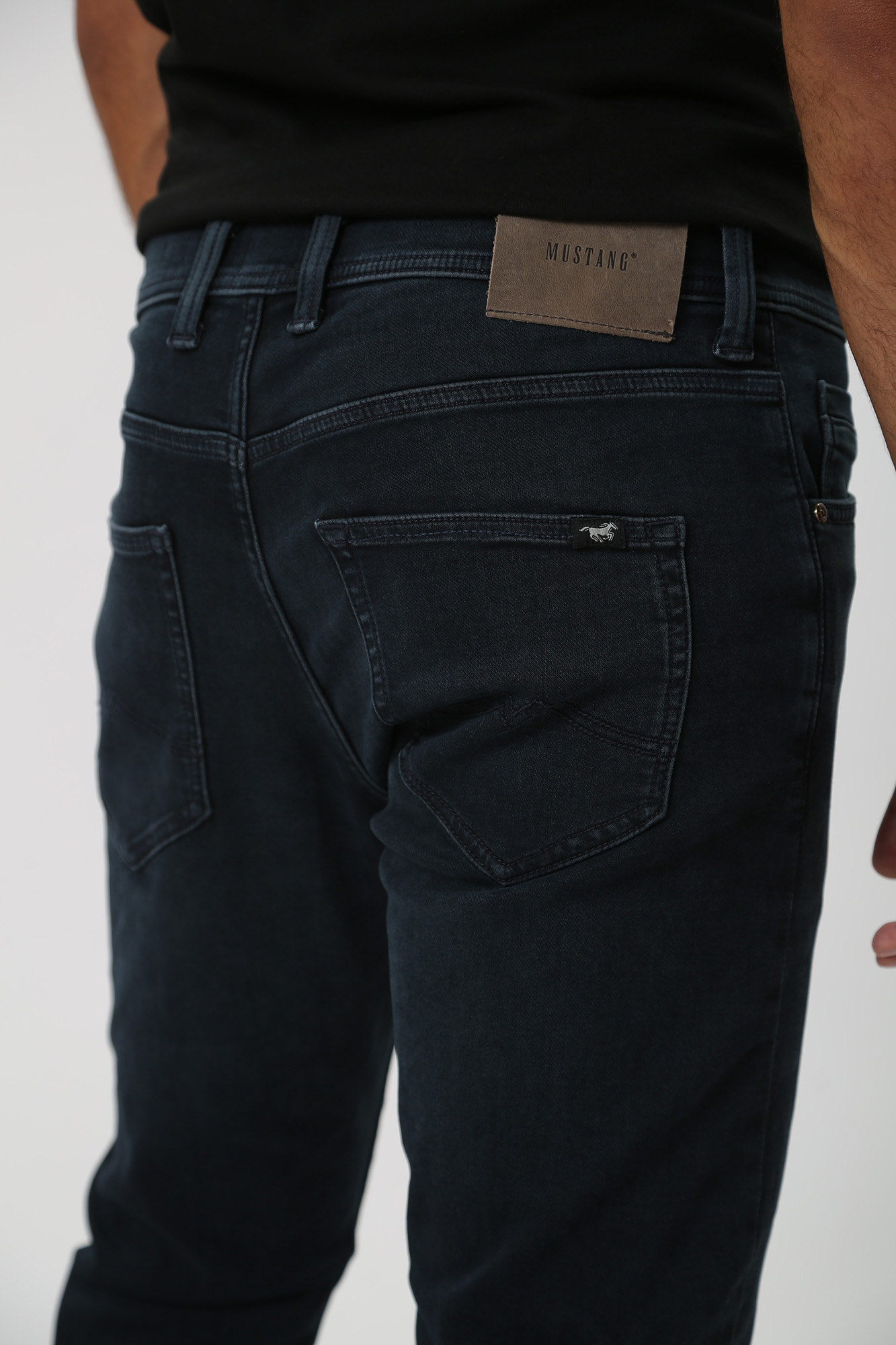 1013710-5000 Джинсы Oregon Slim K  Mustang Черный