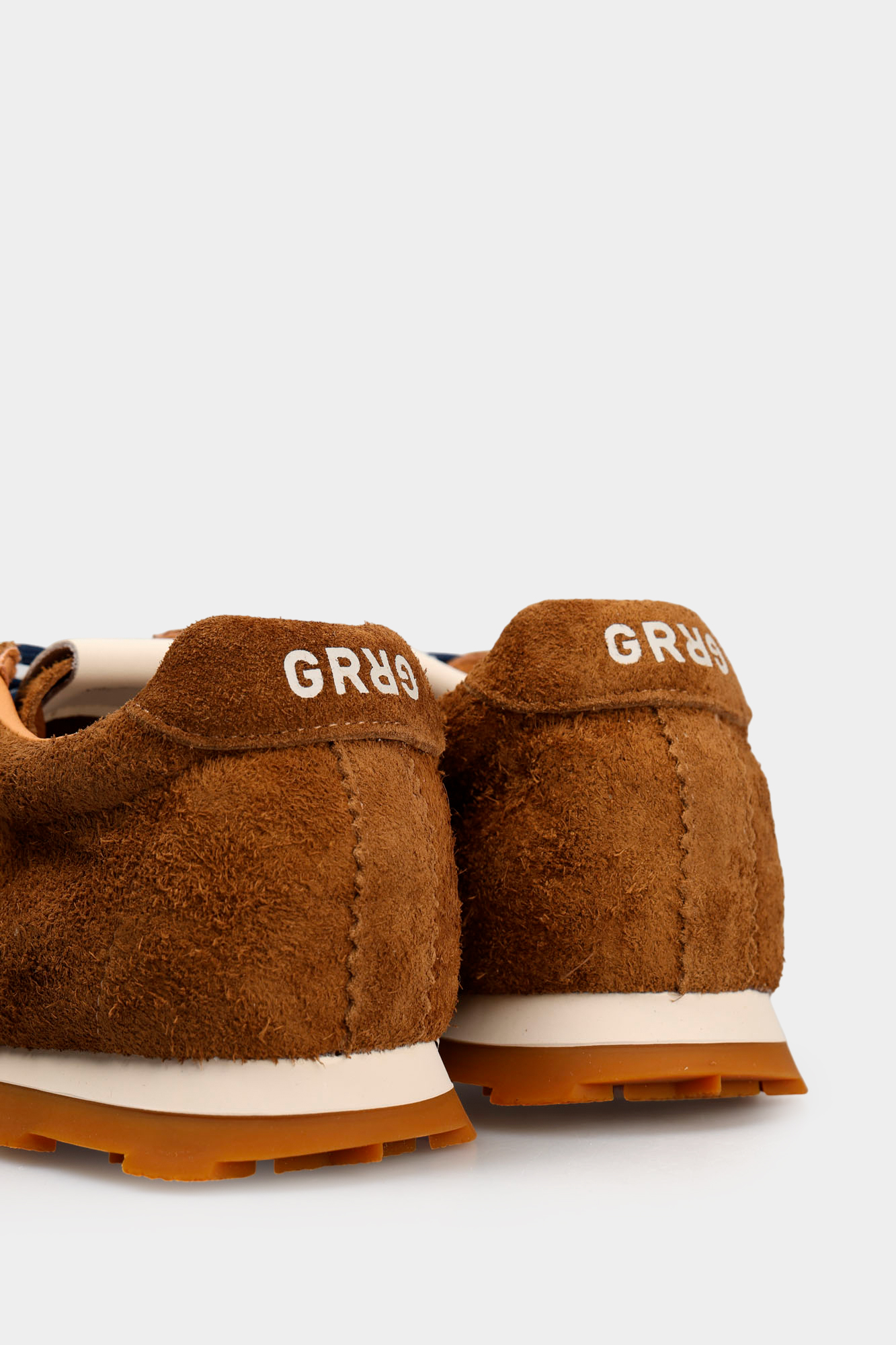 S8-506-1-2 Кроссовки Graciana Коричневый