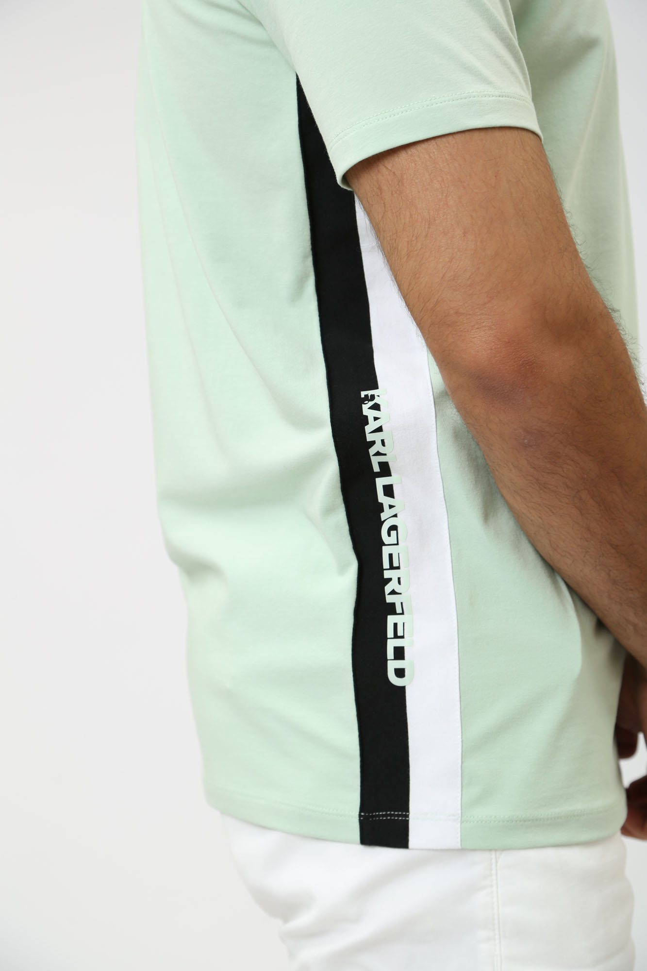 542221_755028 Футболка Karl Lagerfeld Зеленый