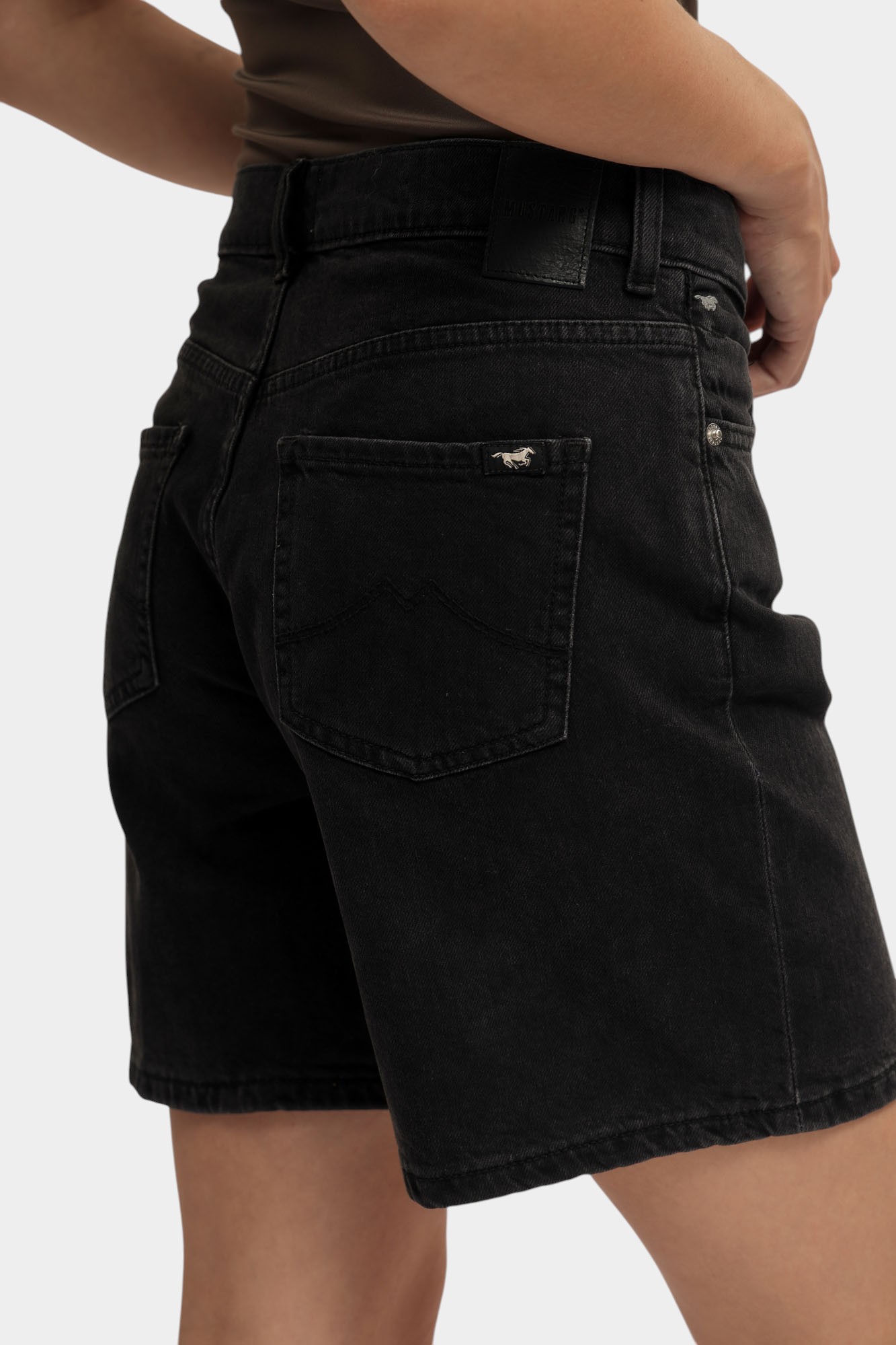 1016562 шорты джинсовые mustang 