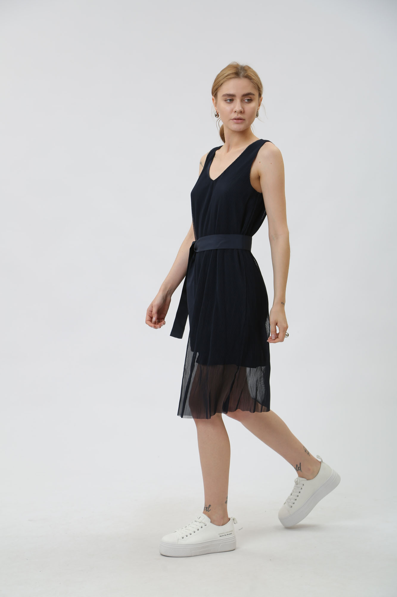 3DYA10_YN8QZ платье armani exchange 