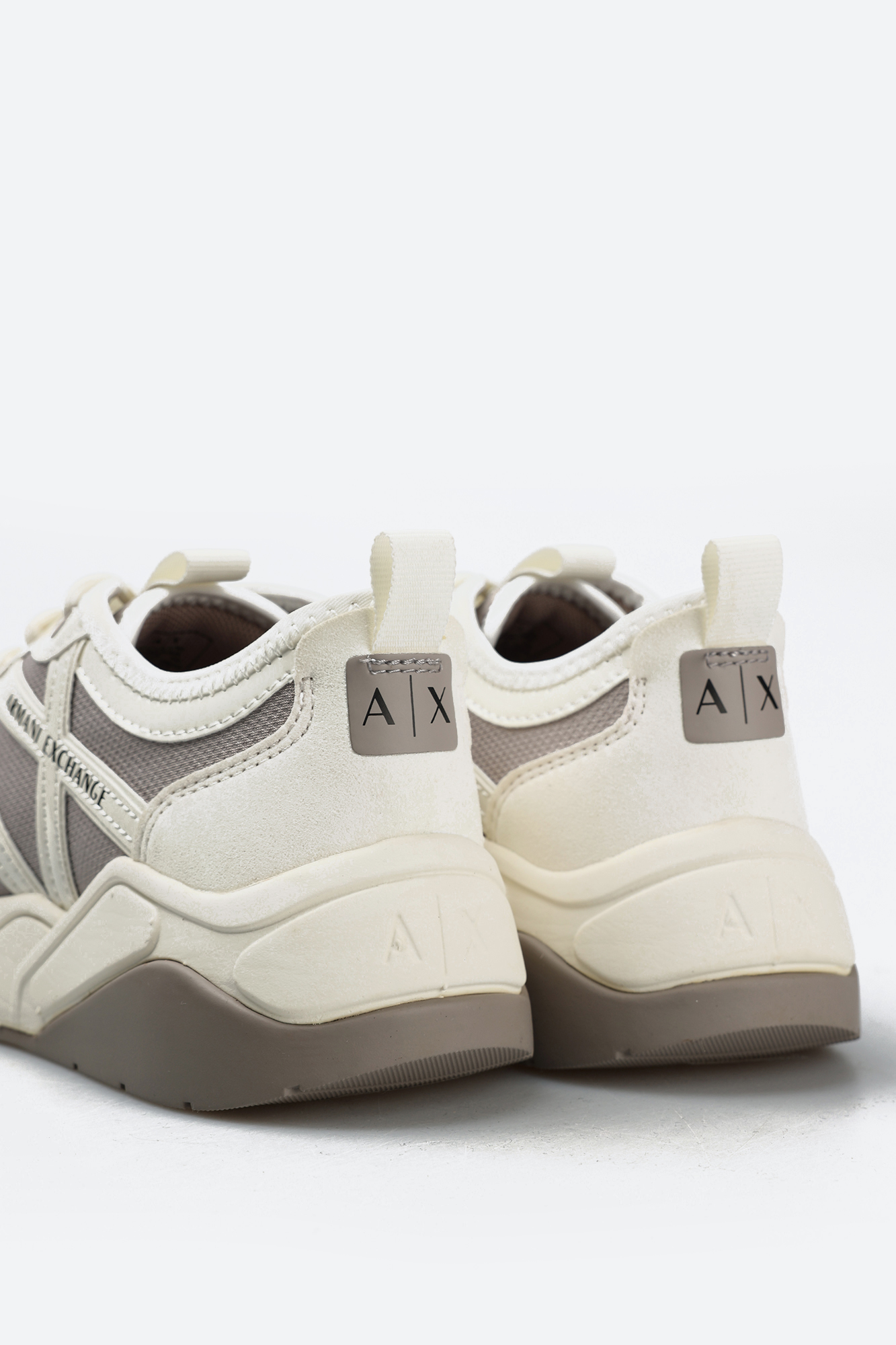 XDX039_XV311 Кроссовки Armani Exchange Белый