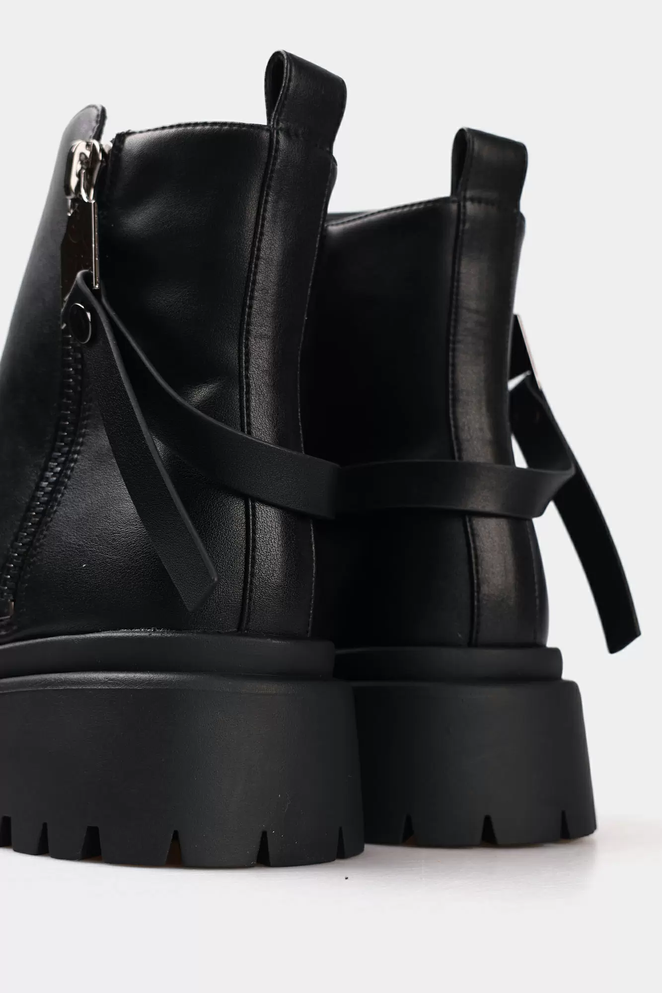 MCW01SB Ботинки Marc Cony Черный