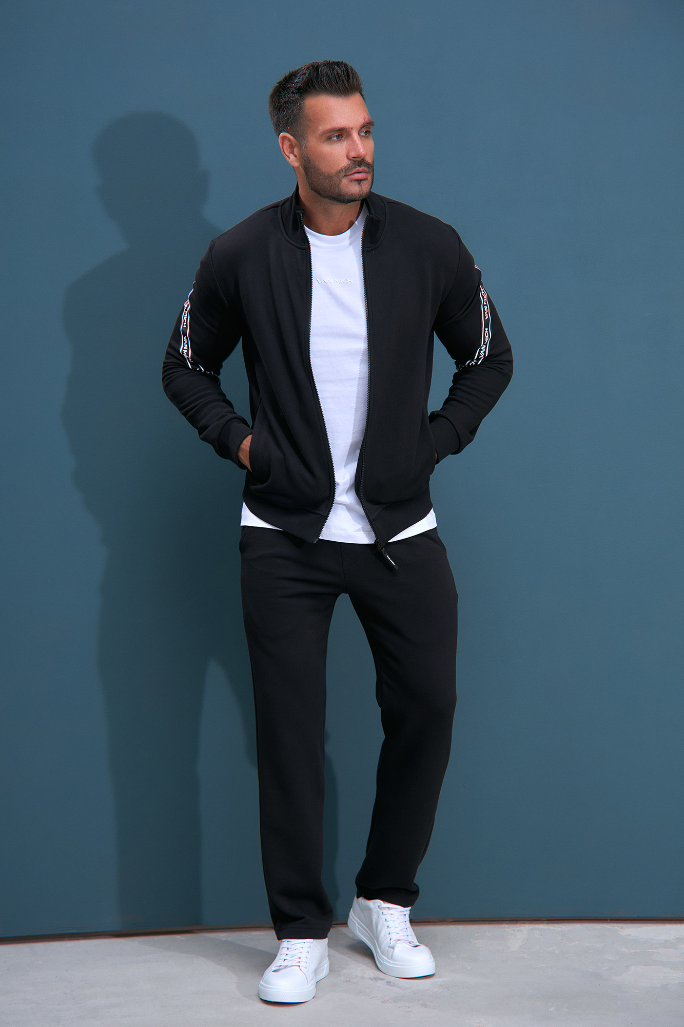 VM-232-20-036 Толстовка Van Mich Черный