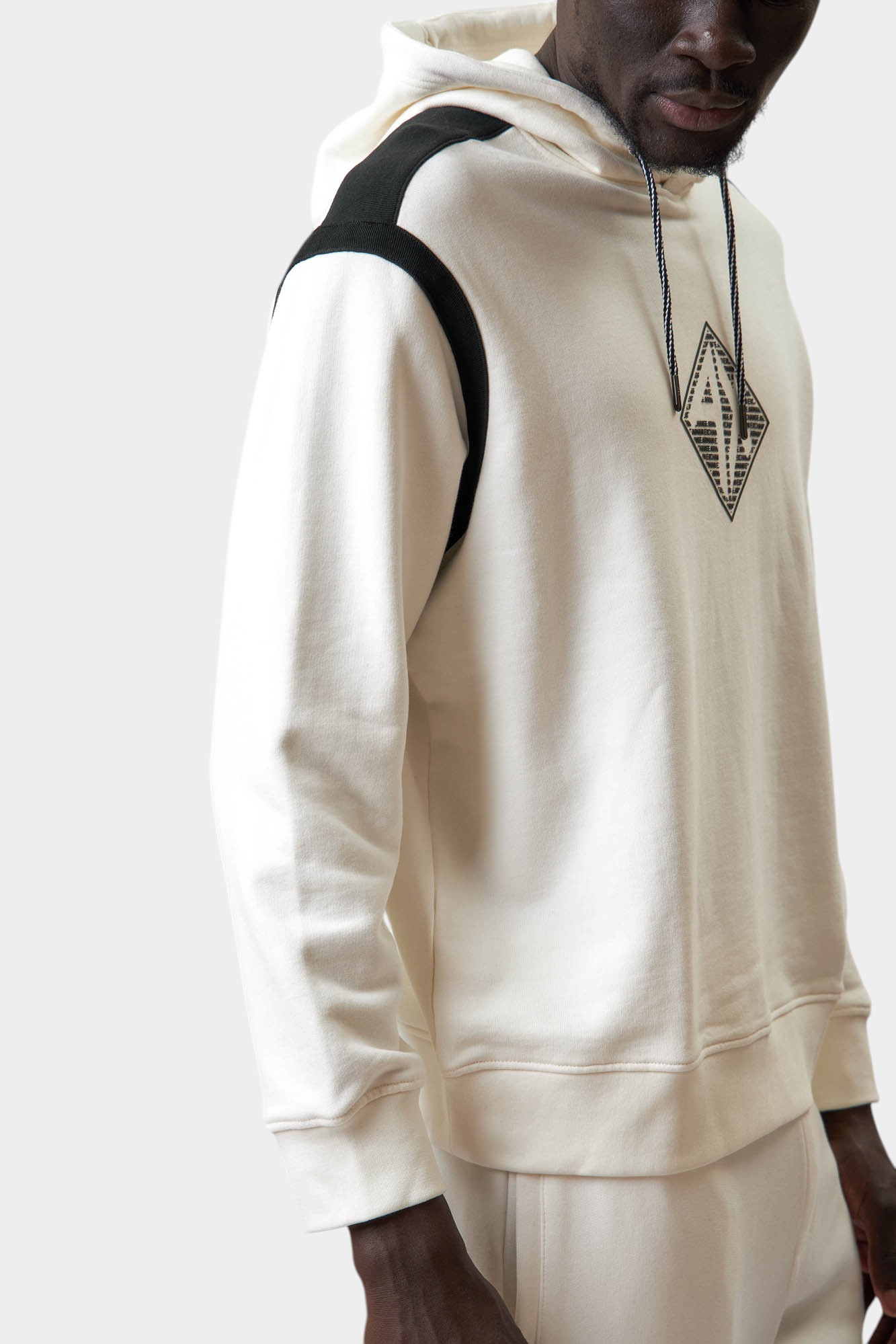 XM000224_AF12656 Худи Armani Exchange Белый