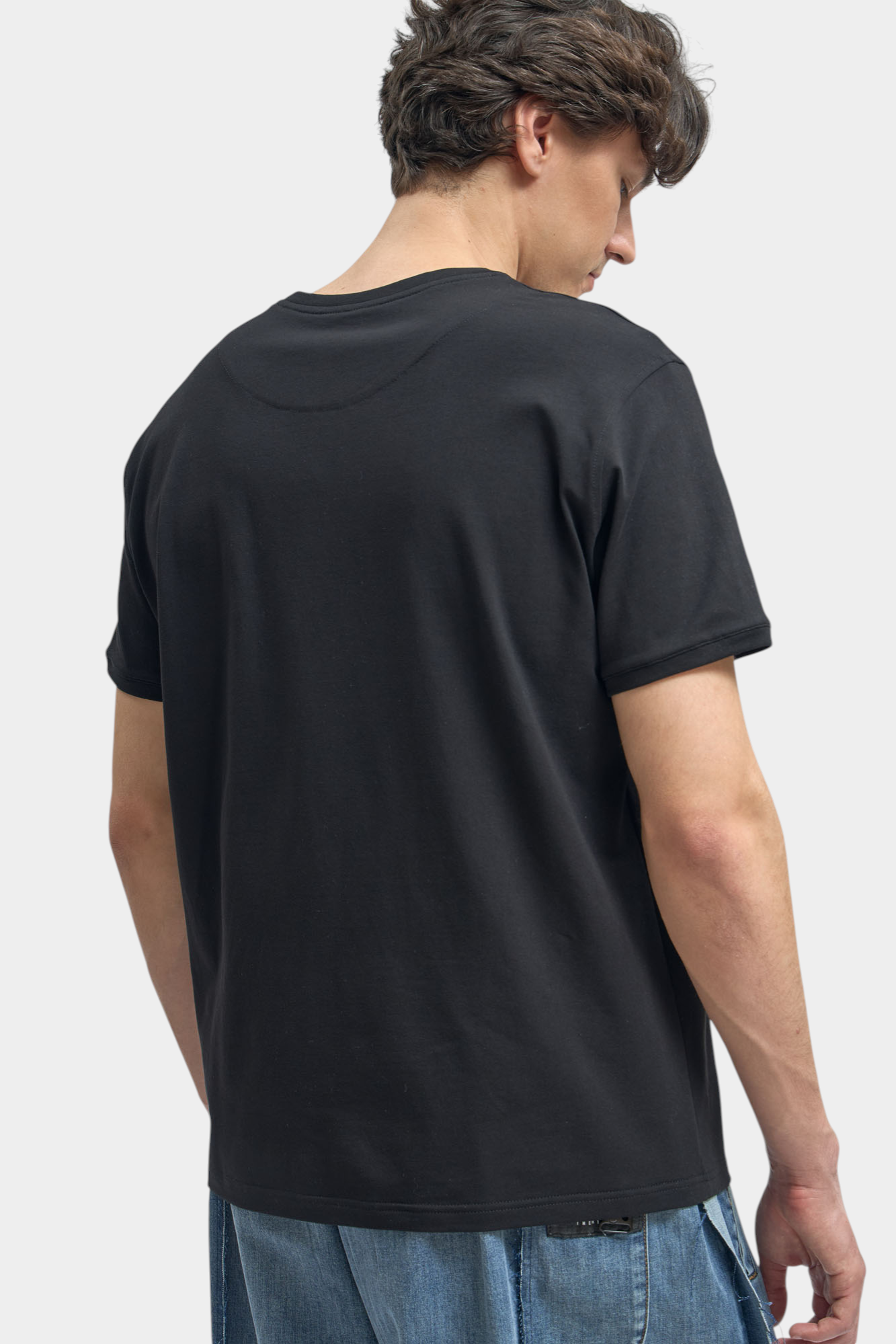 M-261-THT-22-040 Футболка The Hills Черный