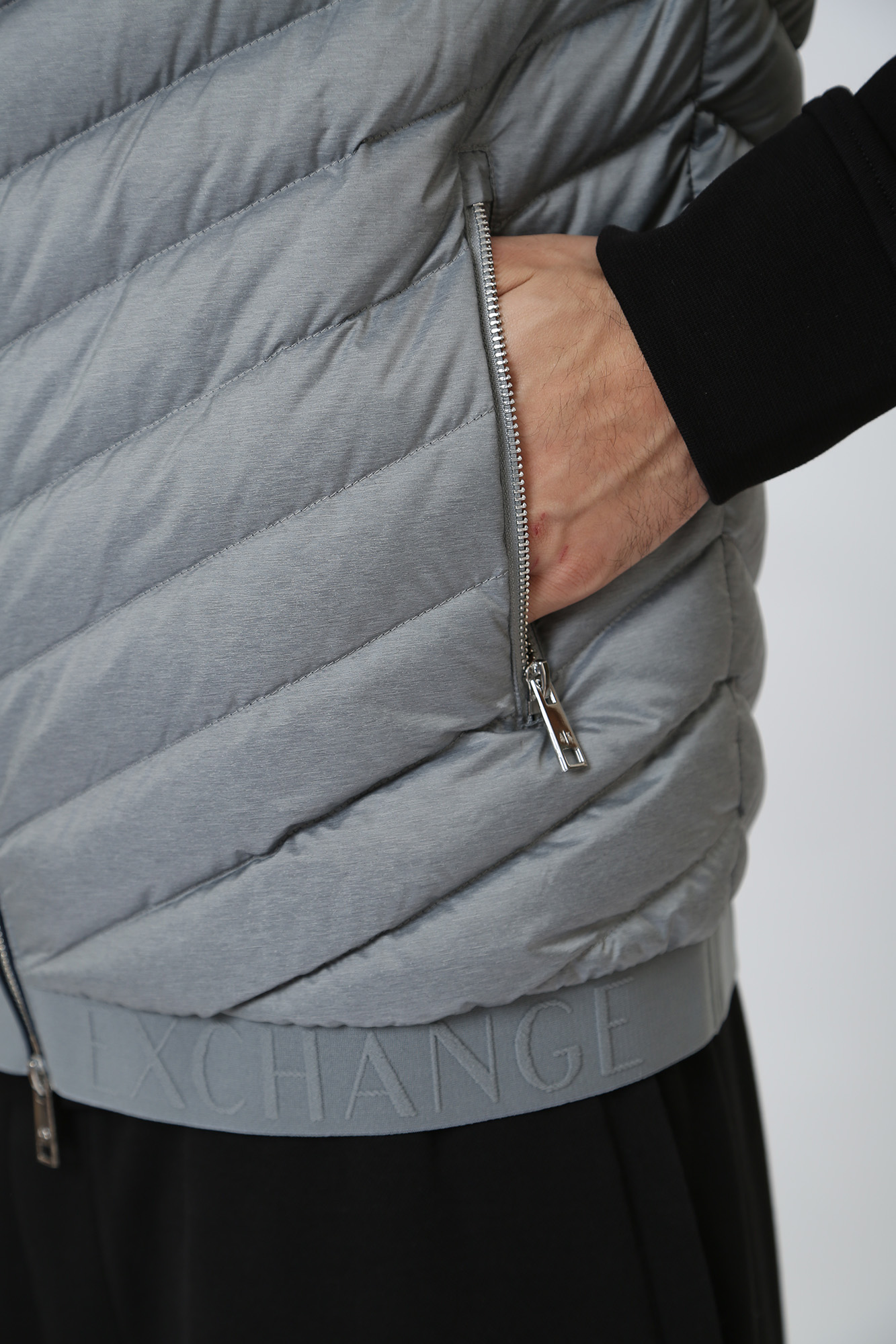 8NZQ52_ZNW3Z Жилет пуховый Armani Exchange Серый