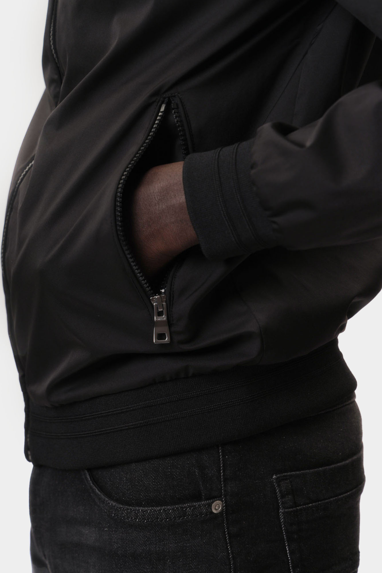 M5520ZT3220F Бомбер Geox Черный