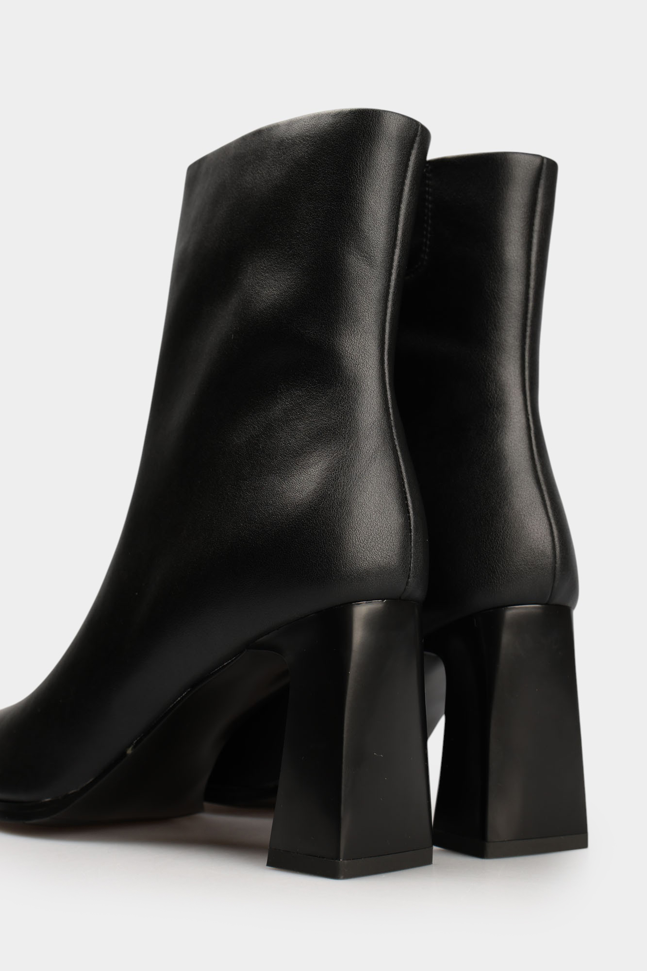 MCW149_01SB-BL Ботильоны Marc Cony Черный