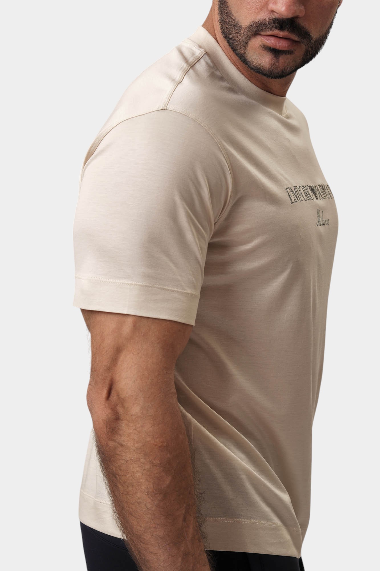 EM001033_AF10017 Футболка Emporio Armani Бежевый