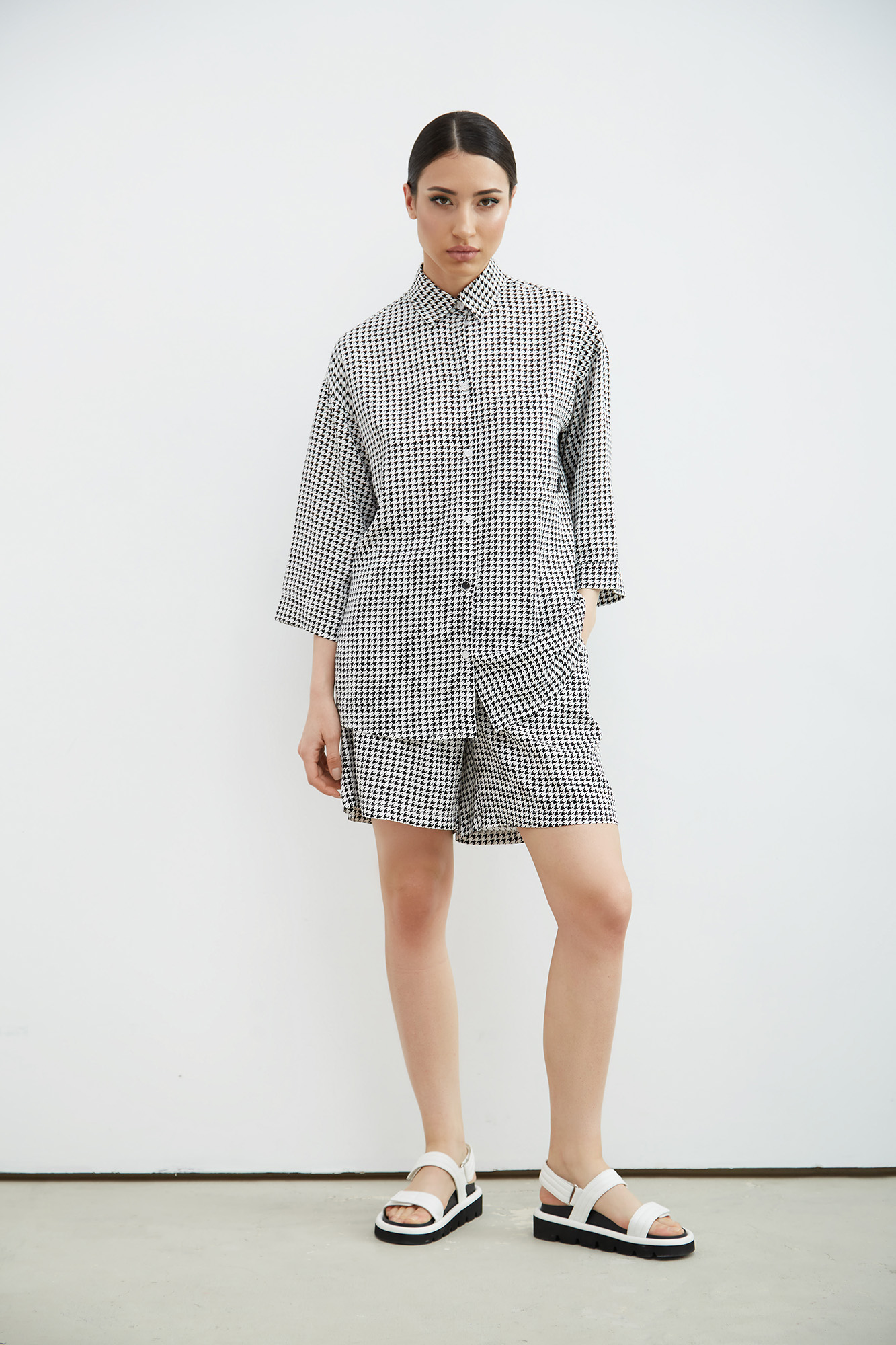 W-231-TH-56-0079 шорты the hills