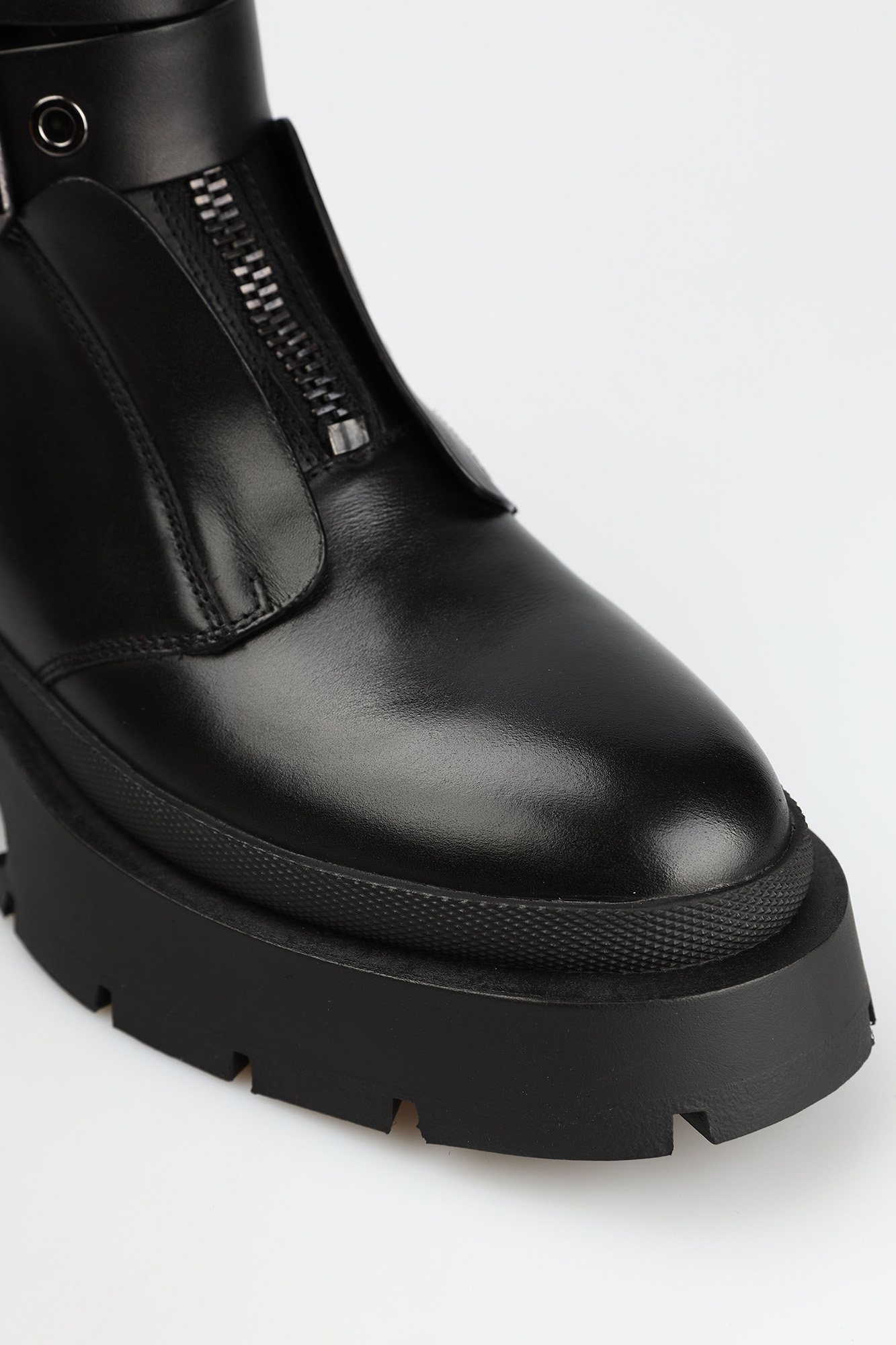 CC10893-WT/8 текстиль Ботинки жен кожа чер. Ботинки Corso Como Черный