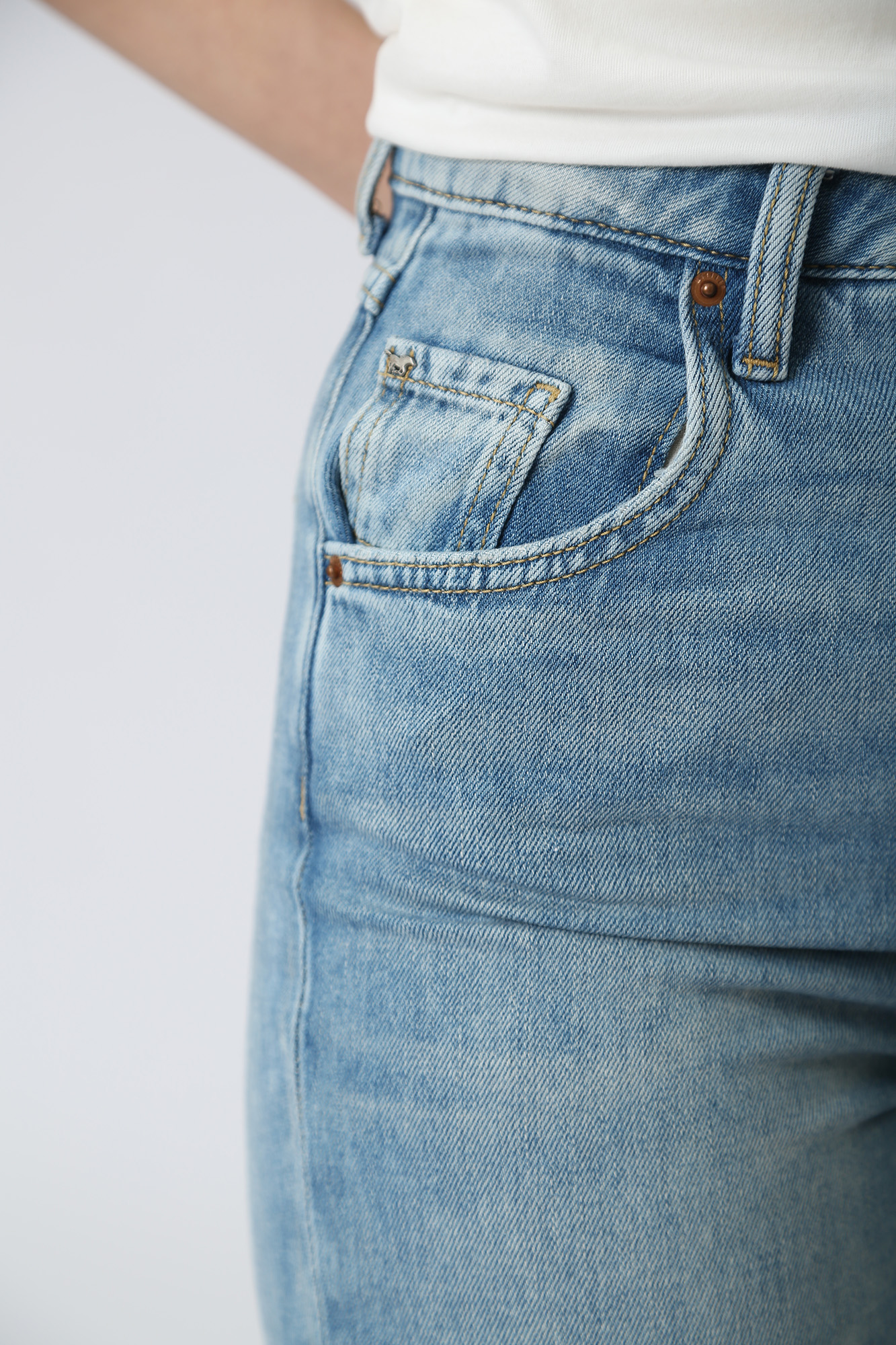 1012530-5000 джинсы 'moms ' mustang