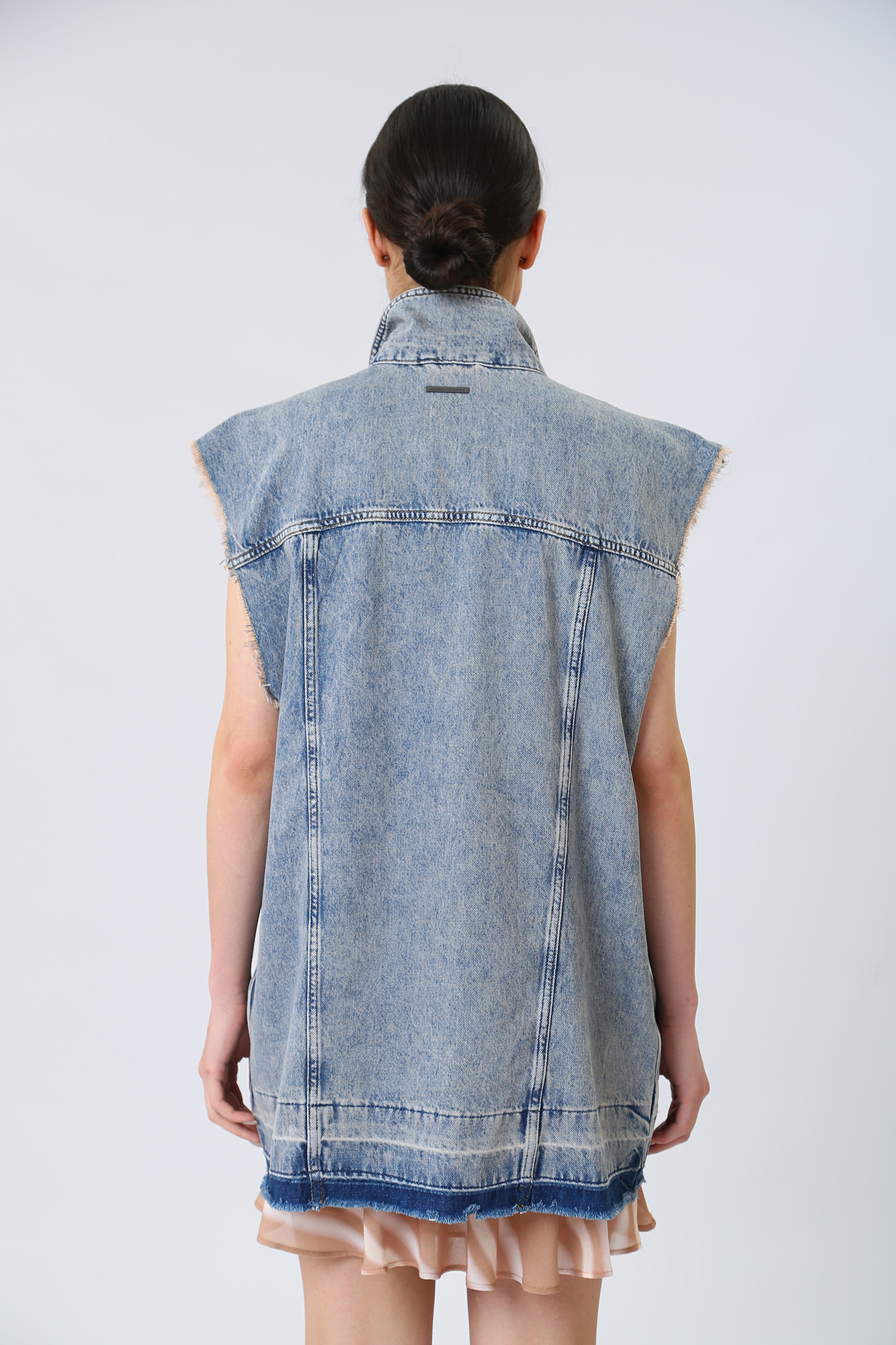 3RYQ60_Y2NRZ жилет джинсовый armani exchange 