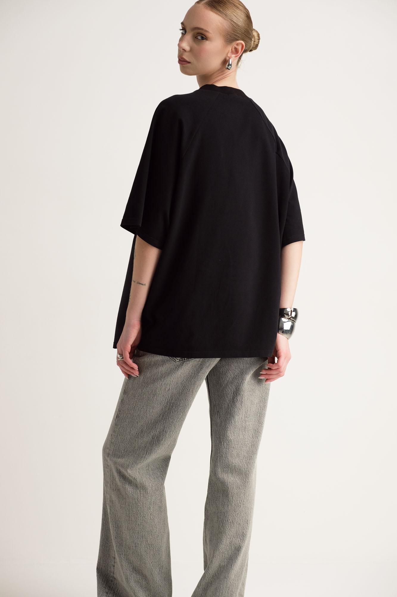 W-242-THT-22-0090 футболка the hills 