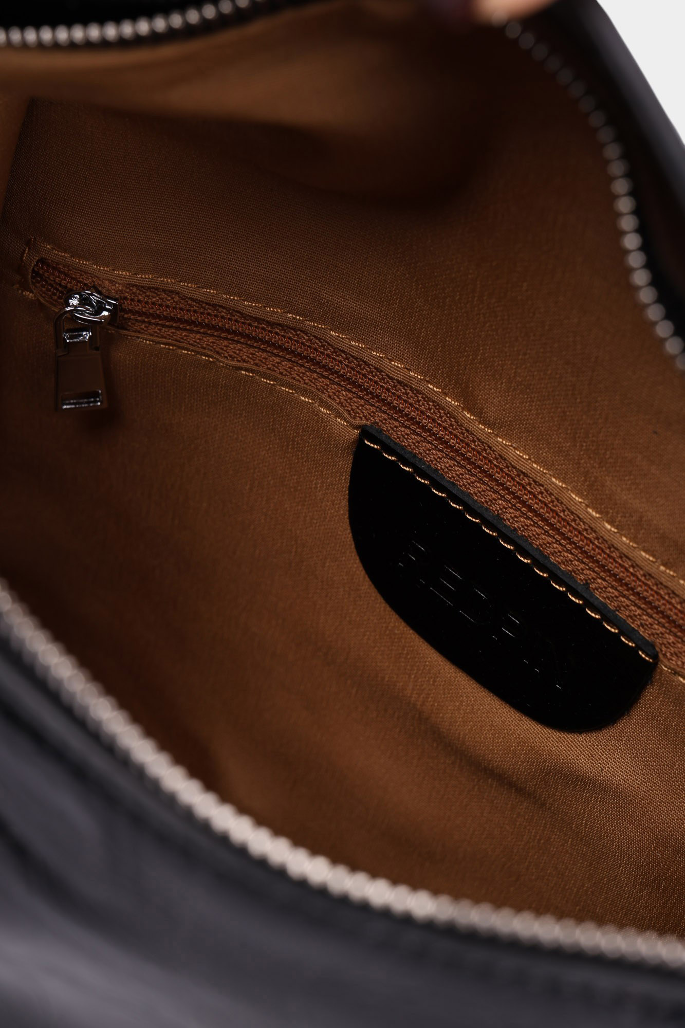 RP-3058 Сумка Red Pin Черный