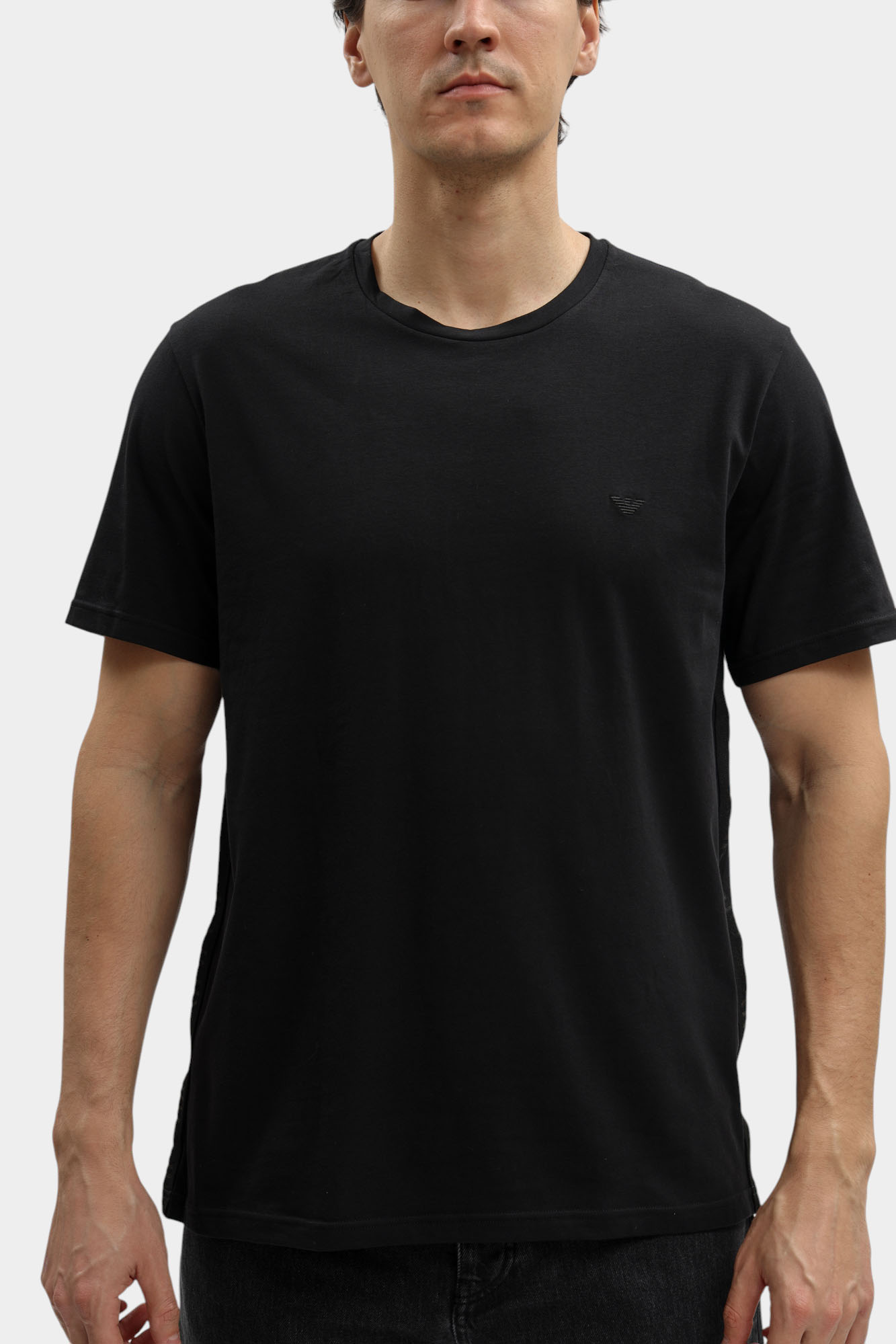 EM000377_AF15374 Футболка Emporio Armani Черный