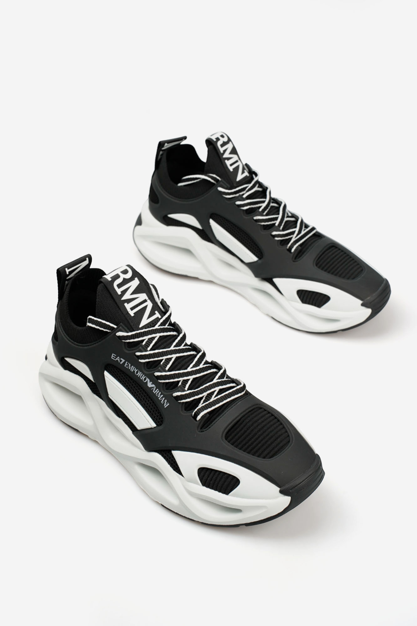 X8X174_XK377 Кроссовки EA7 Черный