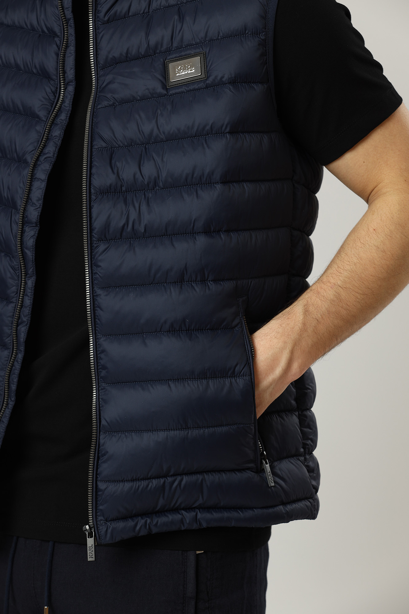 521591_505025 Жилет утепленный Karl Lagerfeld Синий