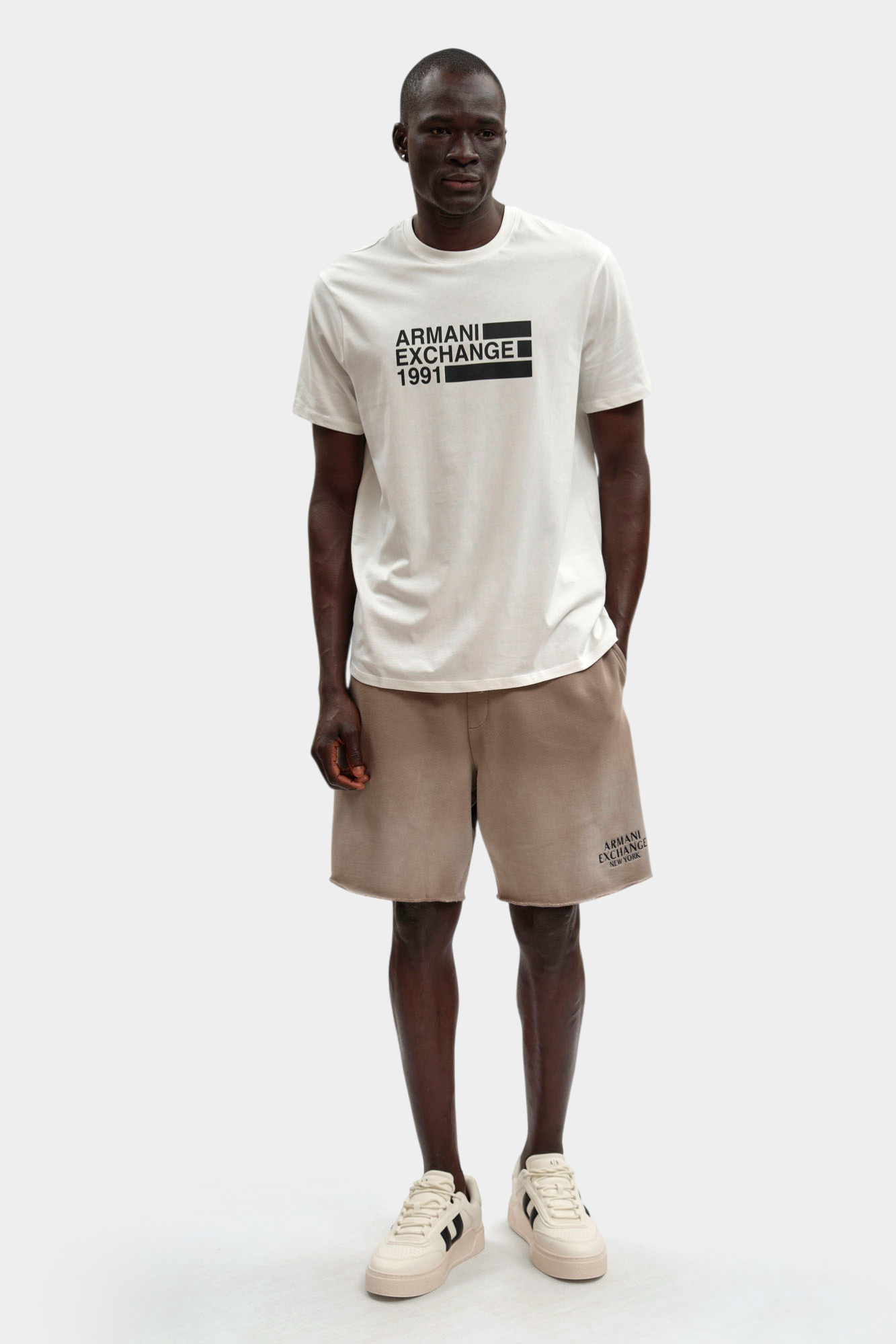 XM001769_AF20169 Шорты Armani Exchange Коричневый