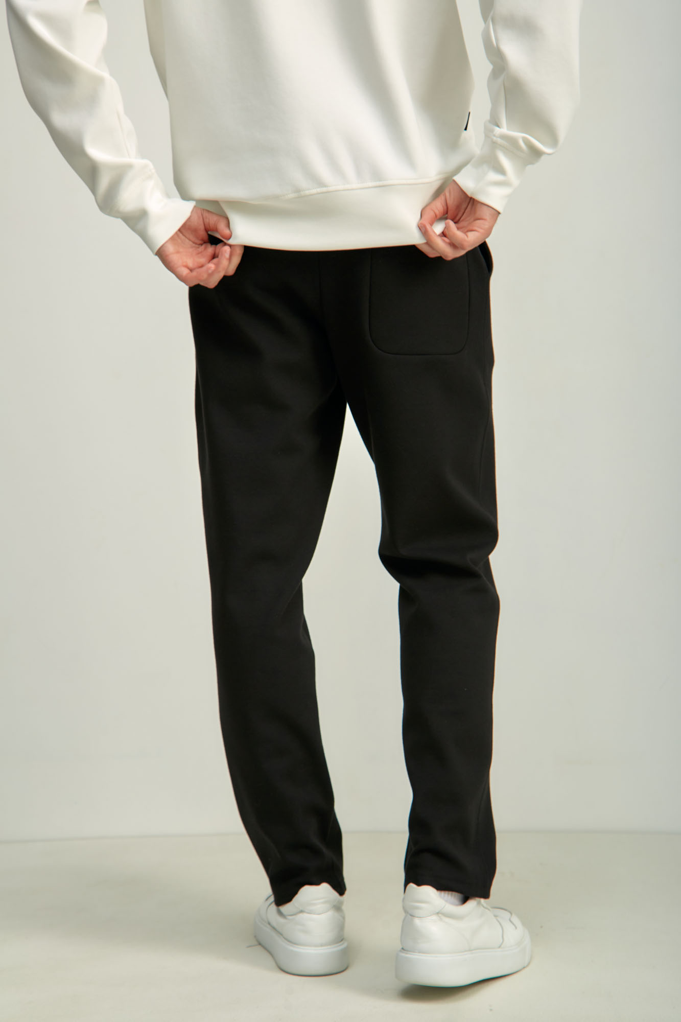 M-241-P-25-1008 Брюки спортивные The Hills Черный