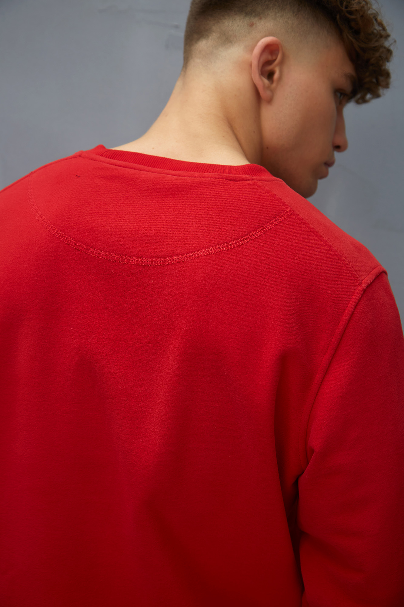 M-231-THT-20-0018 Свитшот The Hills Красный