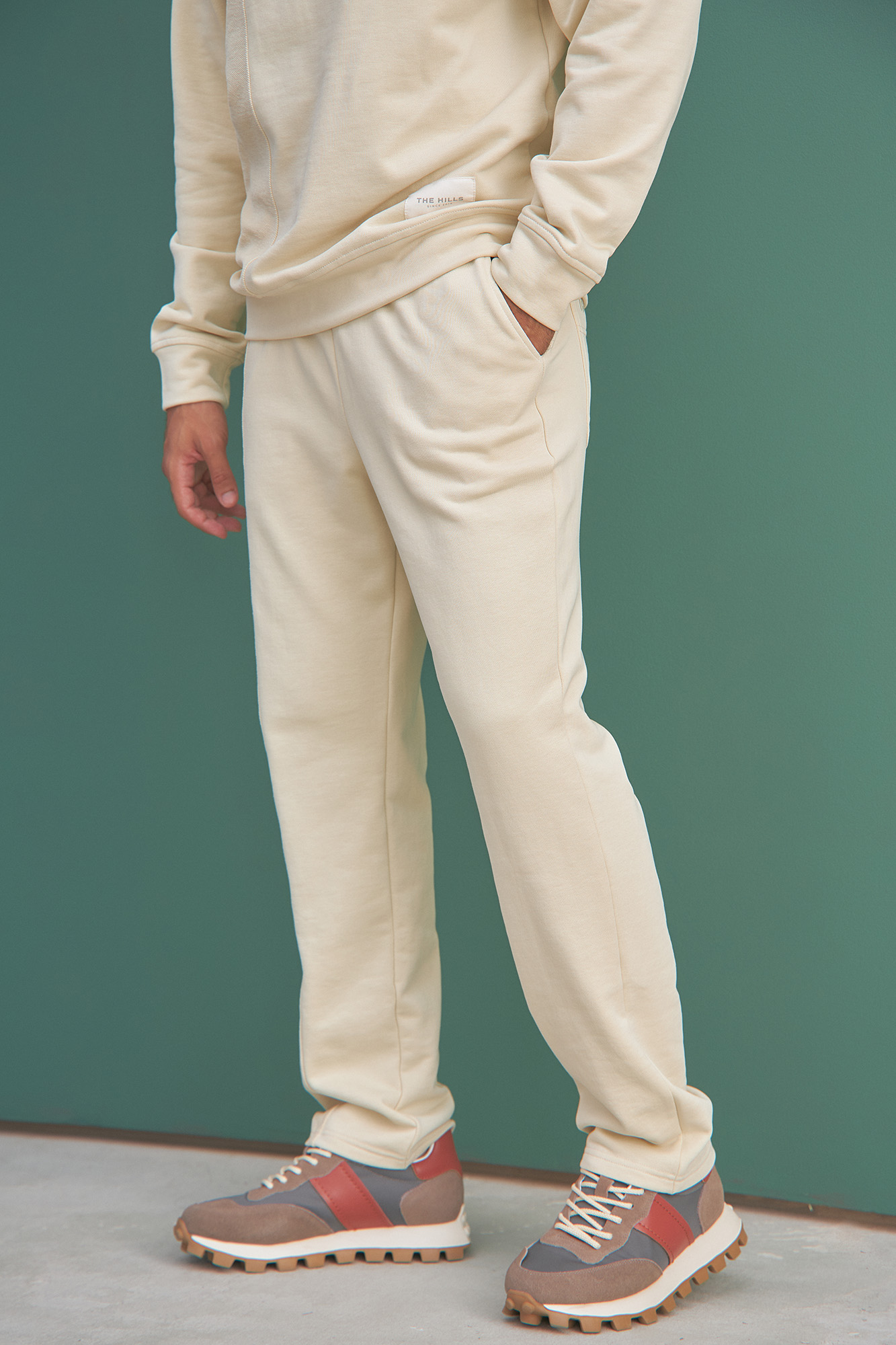 M-232-P-20-0058 Брюки спортивные The Hills Молочный