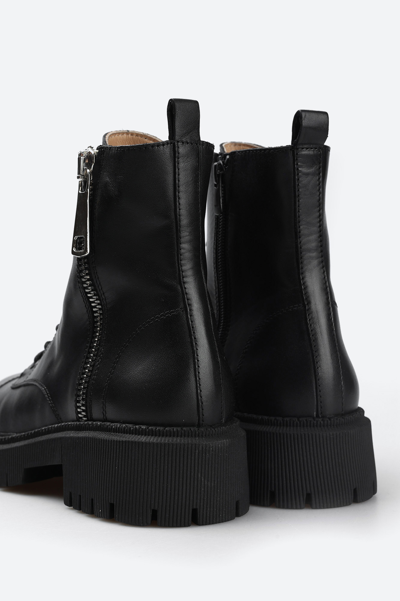 16-8315 Ботинки Marc Cony Черный