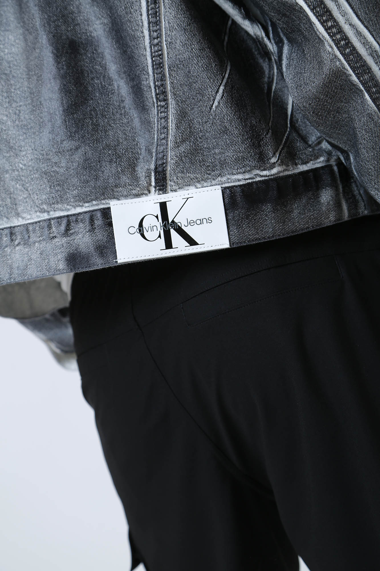 J30J324971 Куртка джинсовая Calvin Klein Jeans Серый