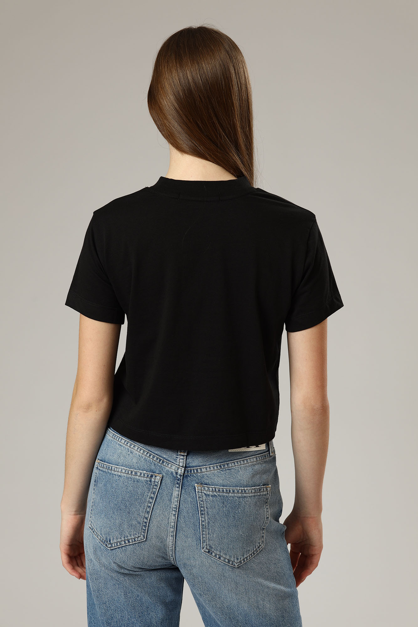 J20J218852 футболка кроп-топ calvin klein jeans calvin klein jeans 