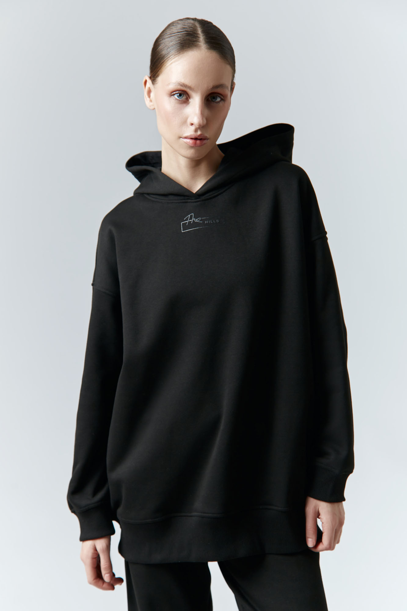 W-242-P-43-0035 худи the hills 