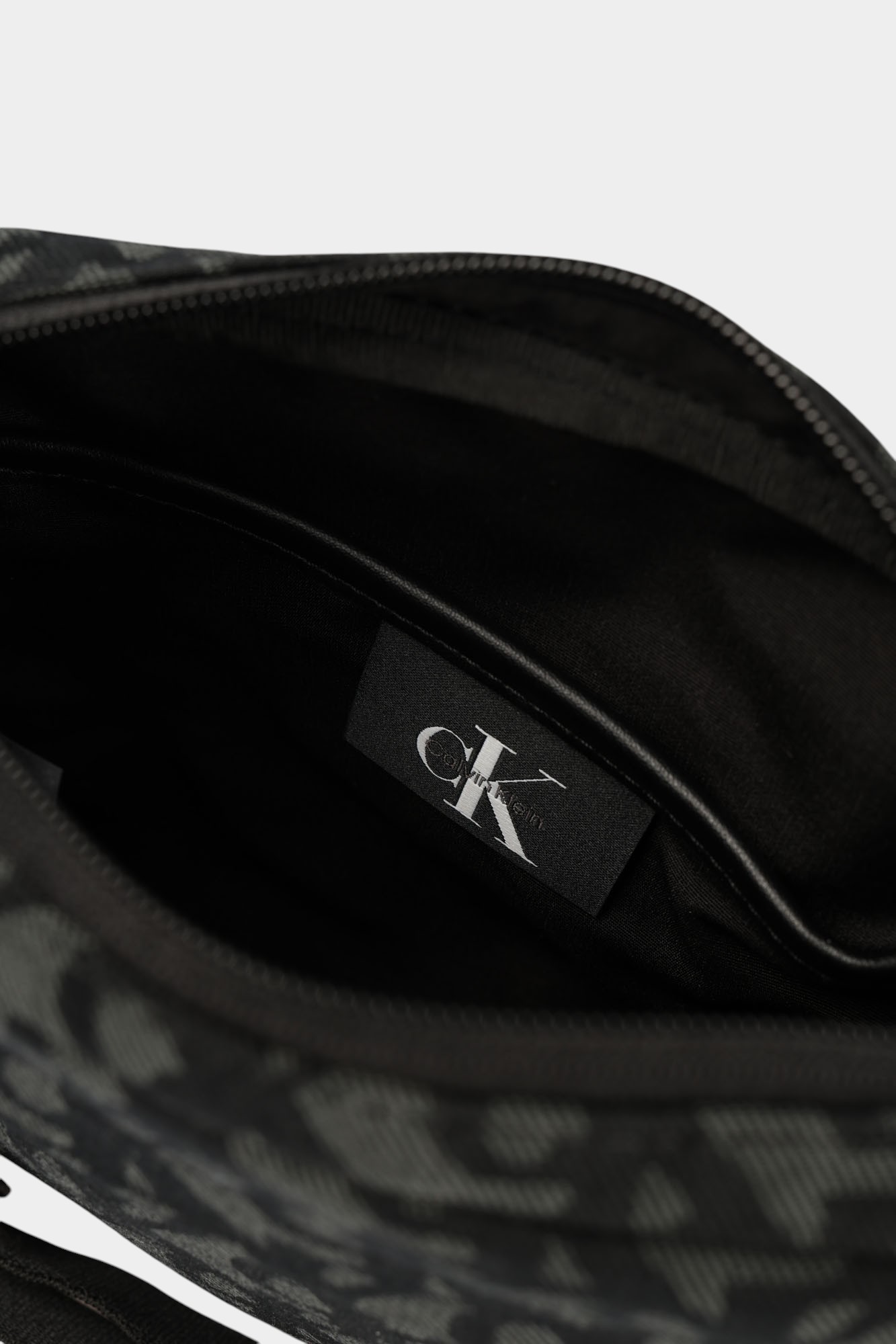 LV04G3175G Сумка Calvin Klein Jeans Черный