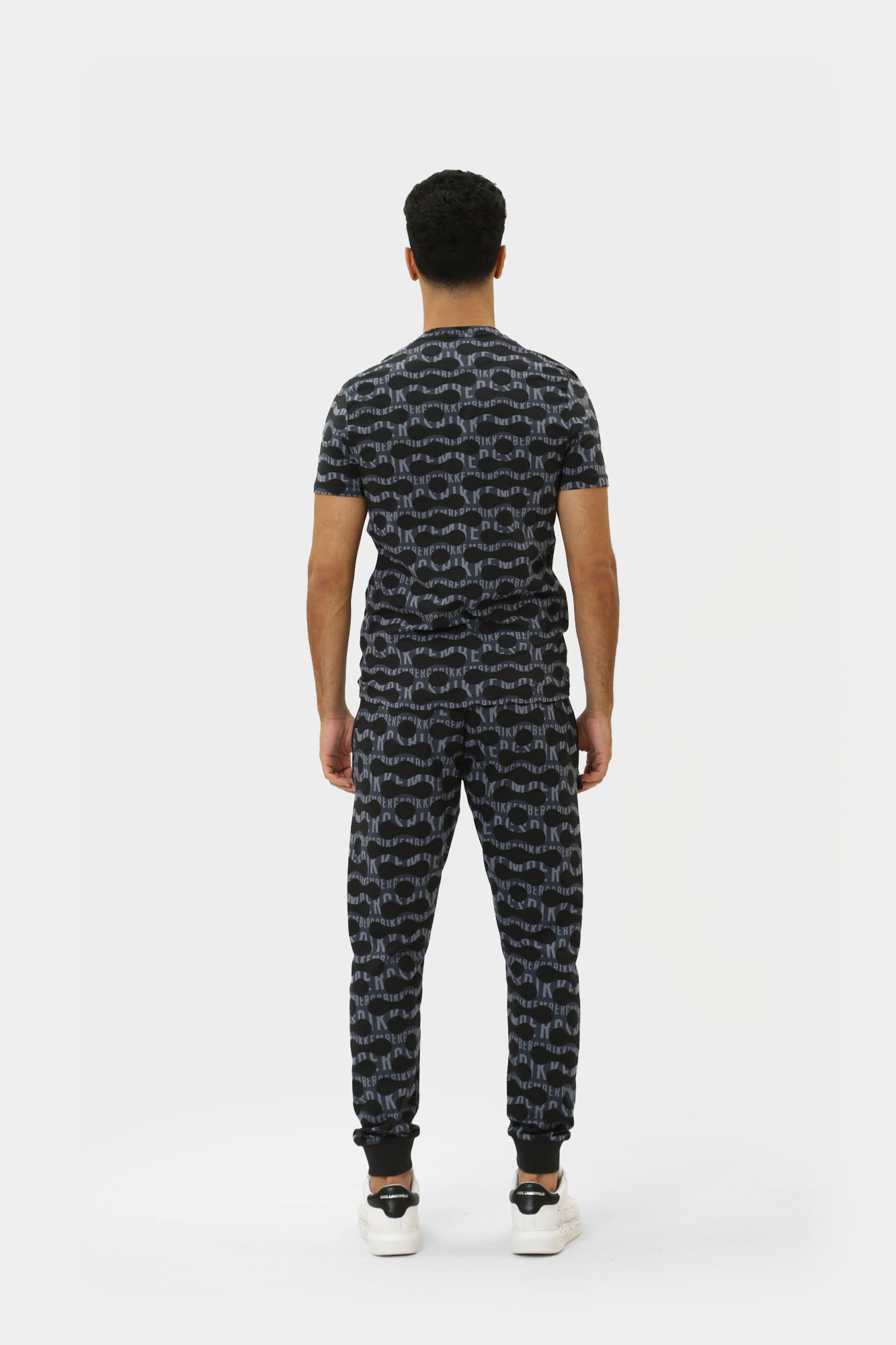 PBMT0256 Футболка Bikkembergs Черный