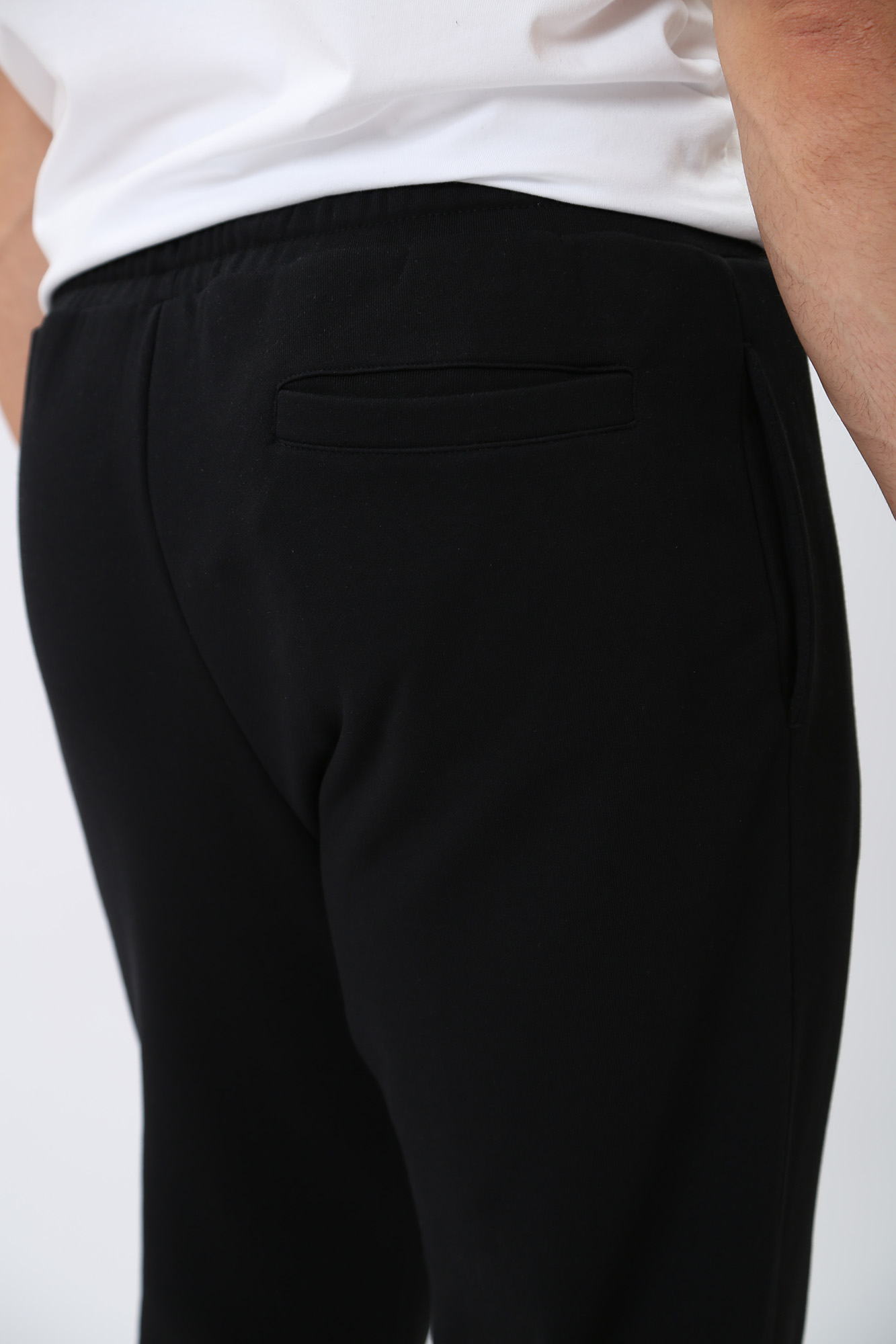 3RZPAQ_ZJTDZ Брюки спортивные Armani Exchange Черный