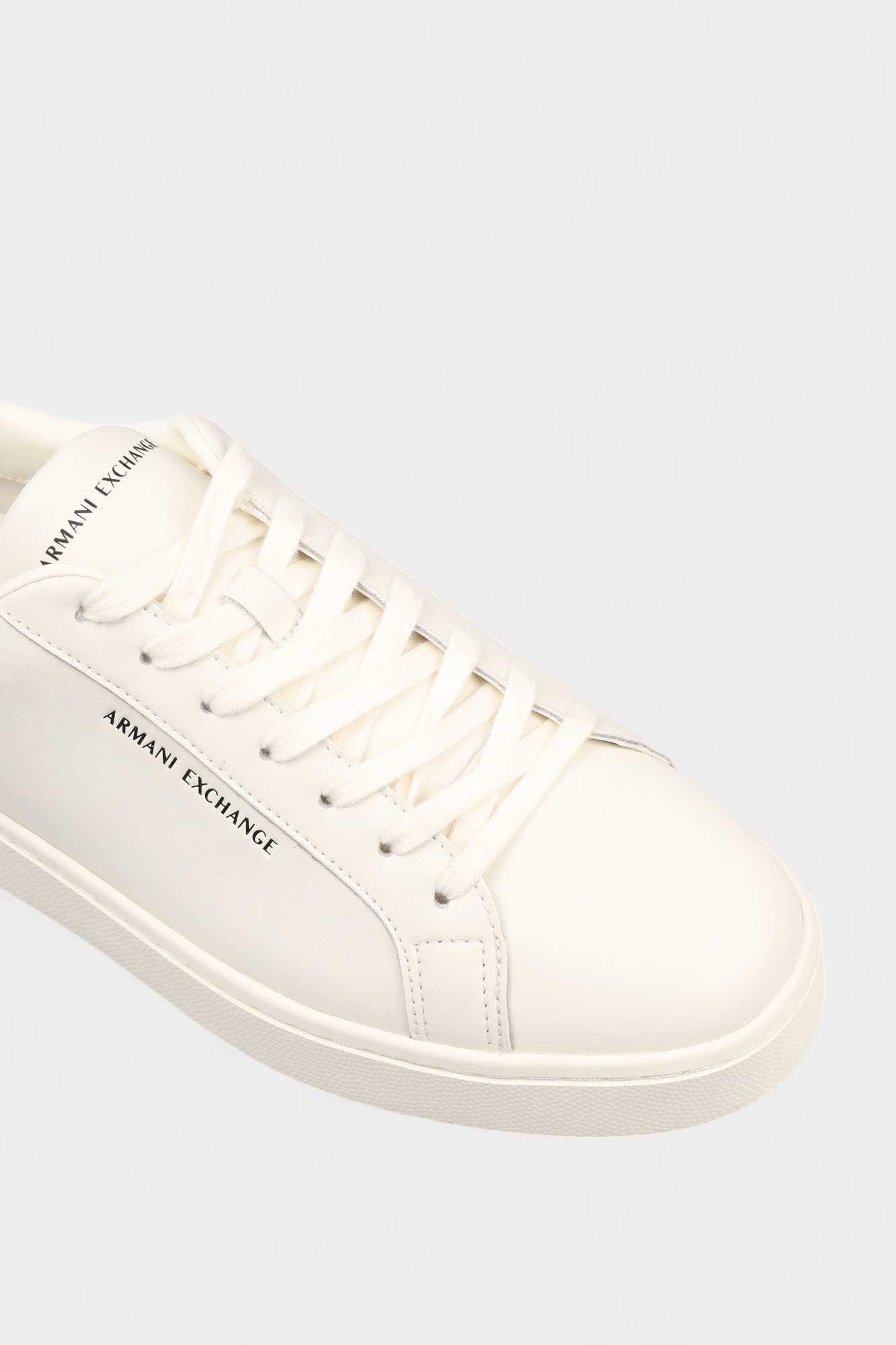 XM000141_AF11912 Кроссовки Armani Exchange Белый