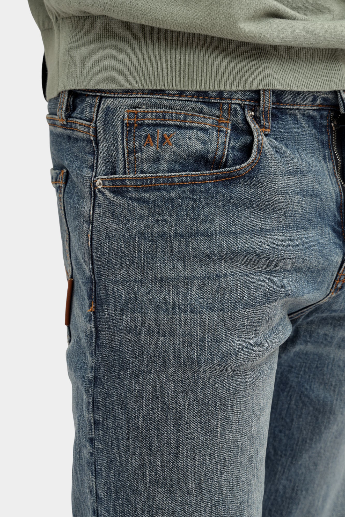 XM000049_AF17047 Джинсы Armani Exchange Голубой