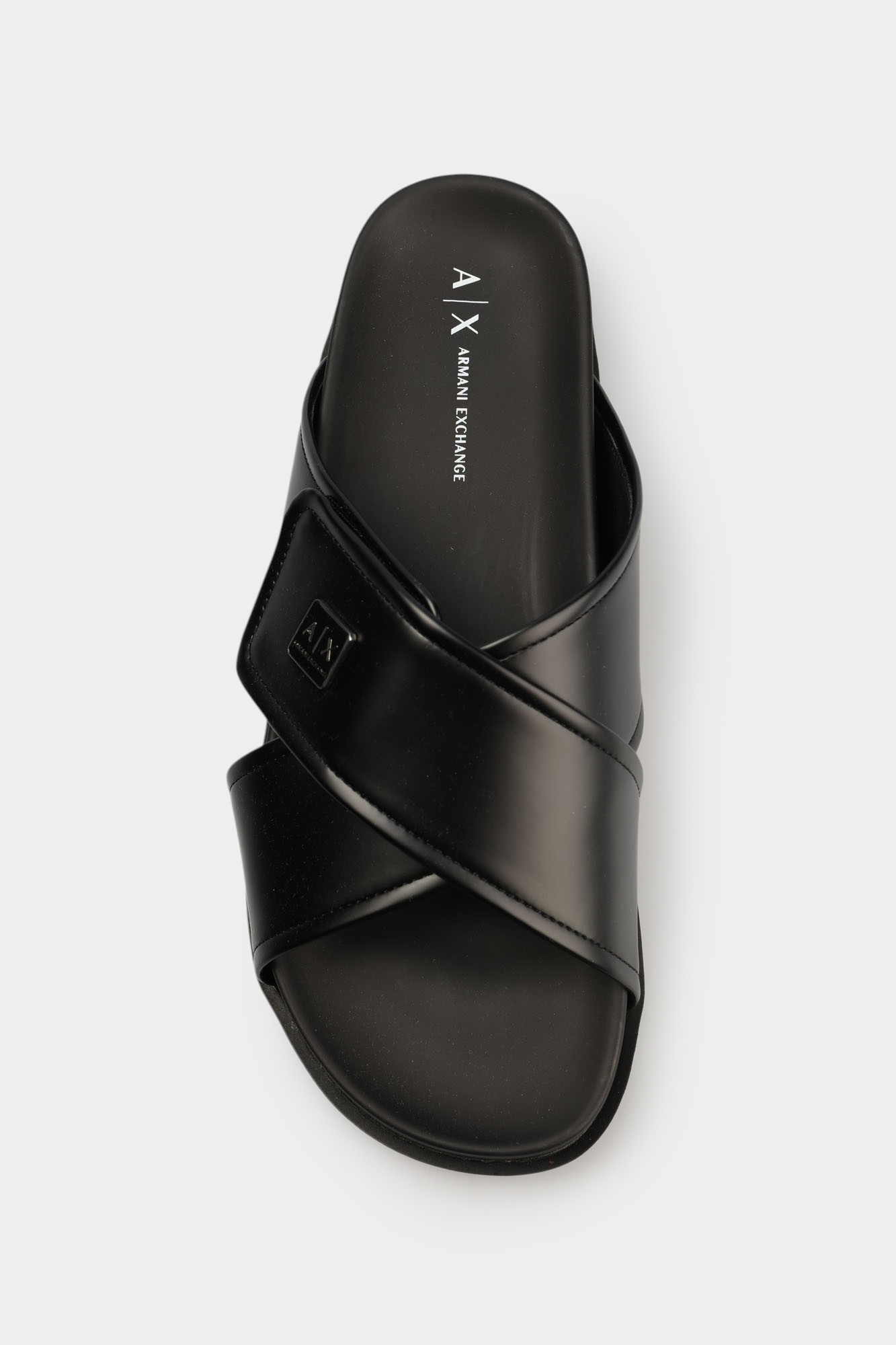 XDP063_XV927_2 Шлепанцы Armani Exchange Черный