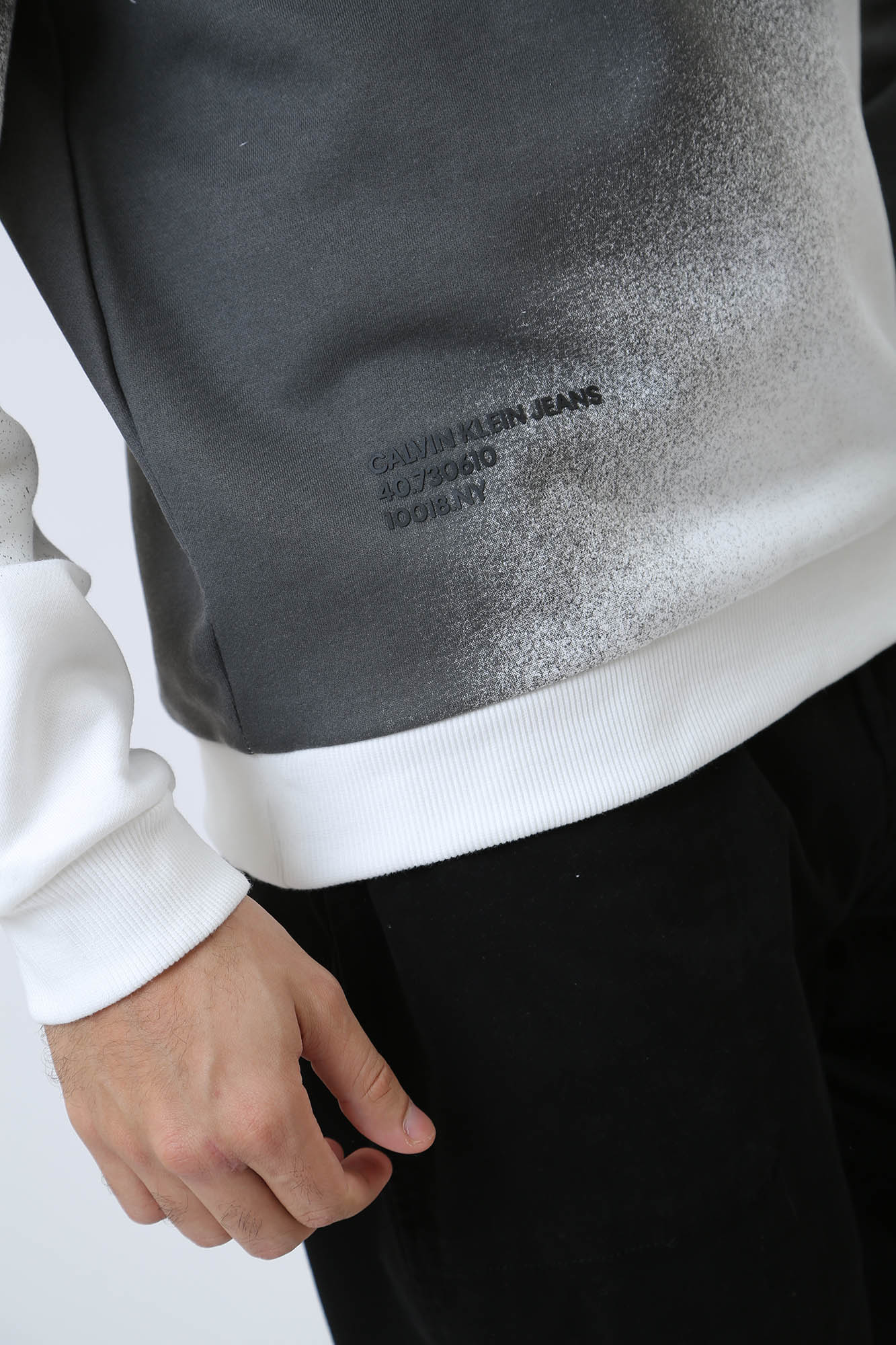 J30J324977 Худи Calvin Klein Jeans Белый